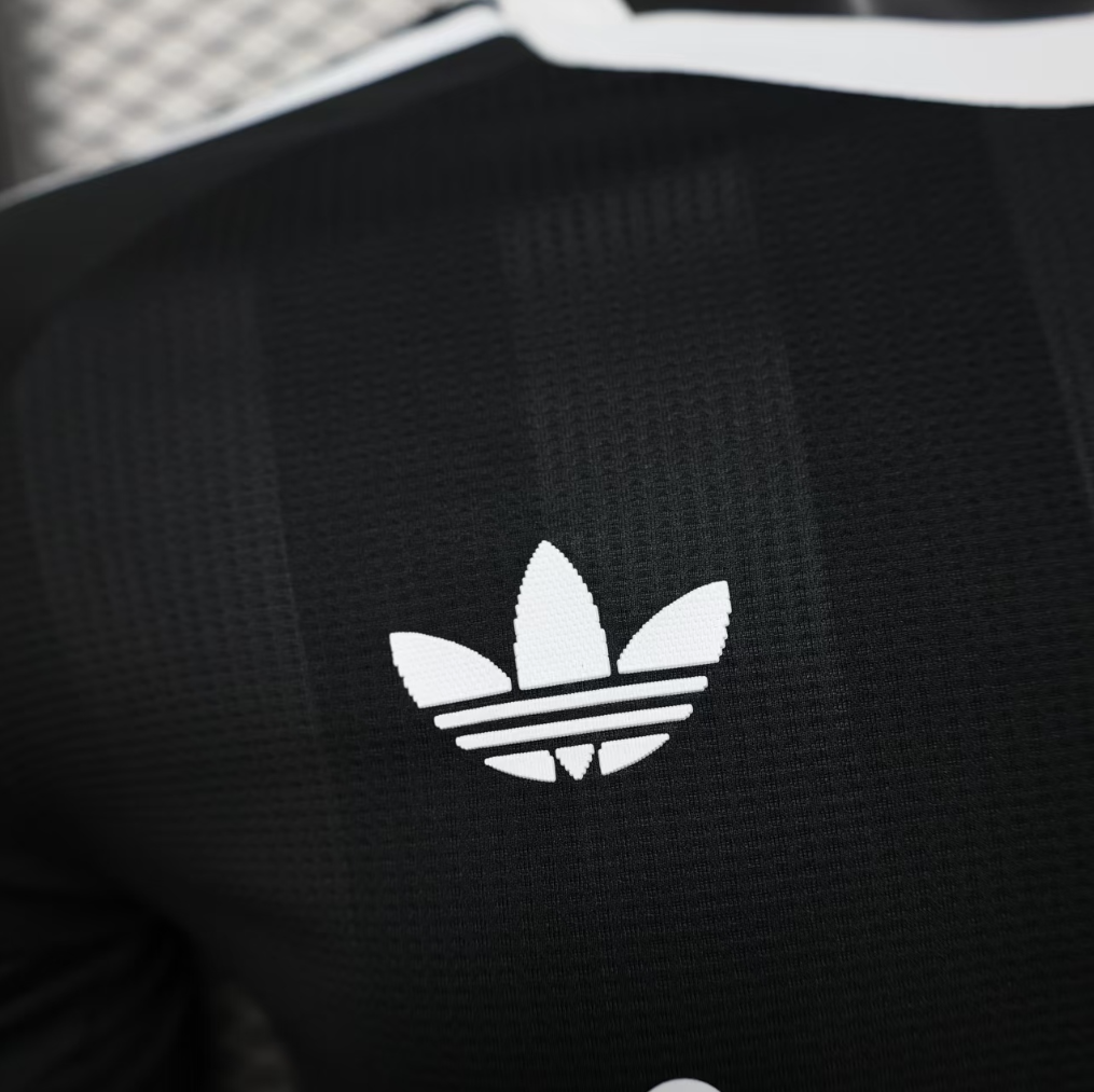 25-26 Liverpool Black Special Player Edition Football Shirt