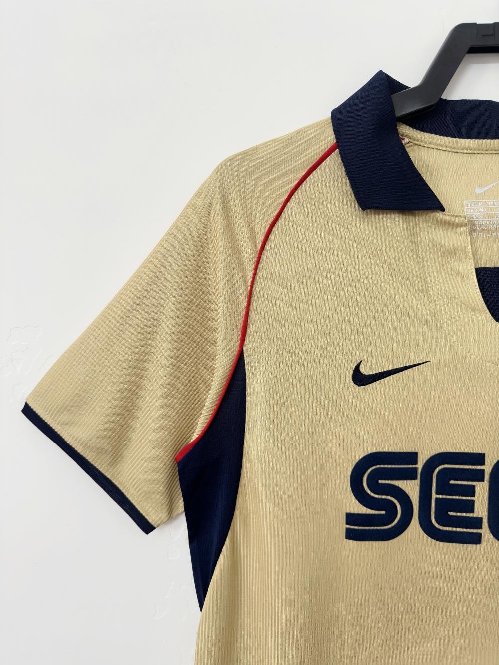 Arsenal Retro  Away Football Shirt 2001/2002