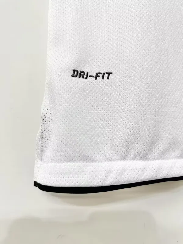 2010-11 Manchester United Retro Jersey Away