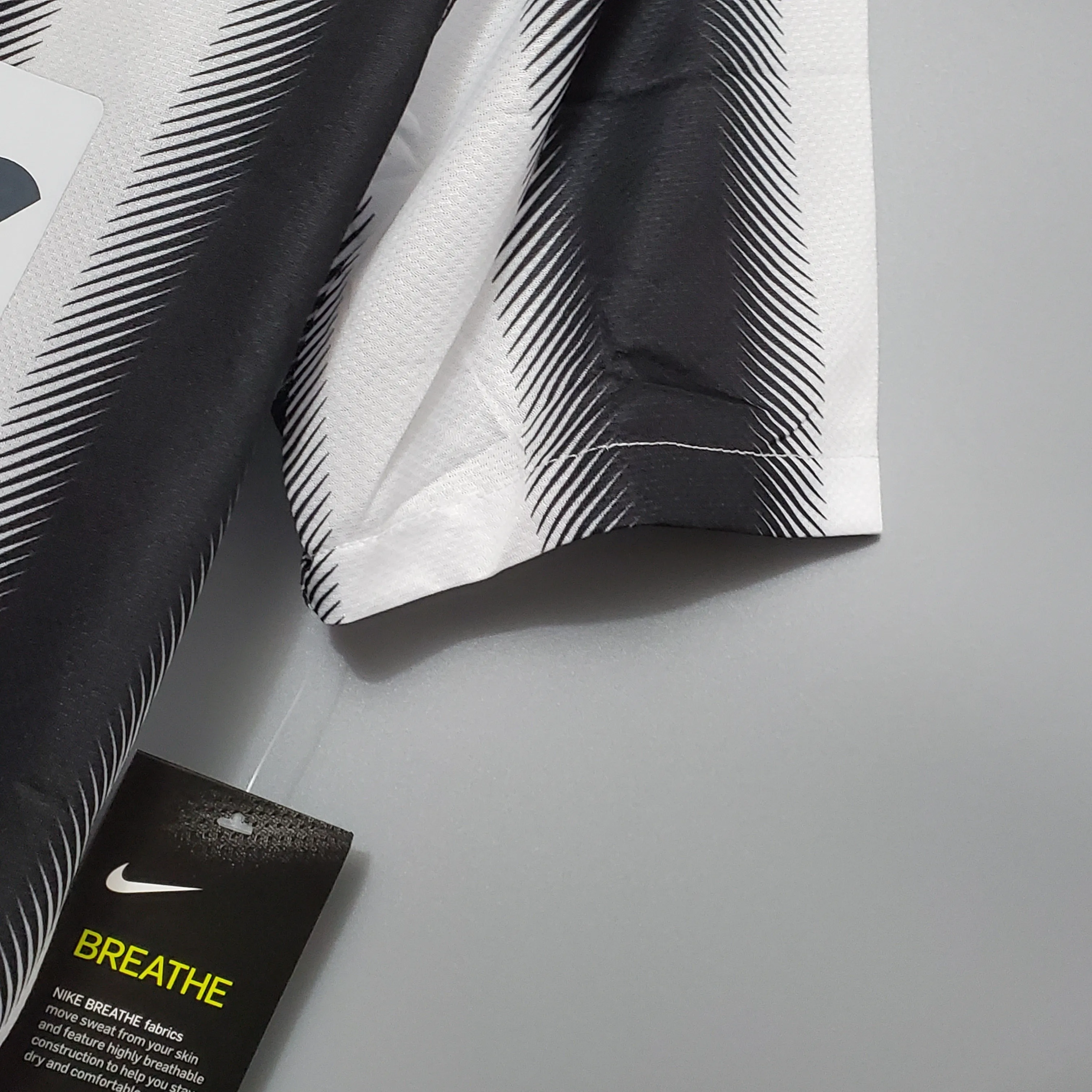 2011-12  Juventus Retro Jersey Home