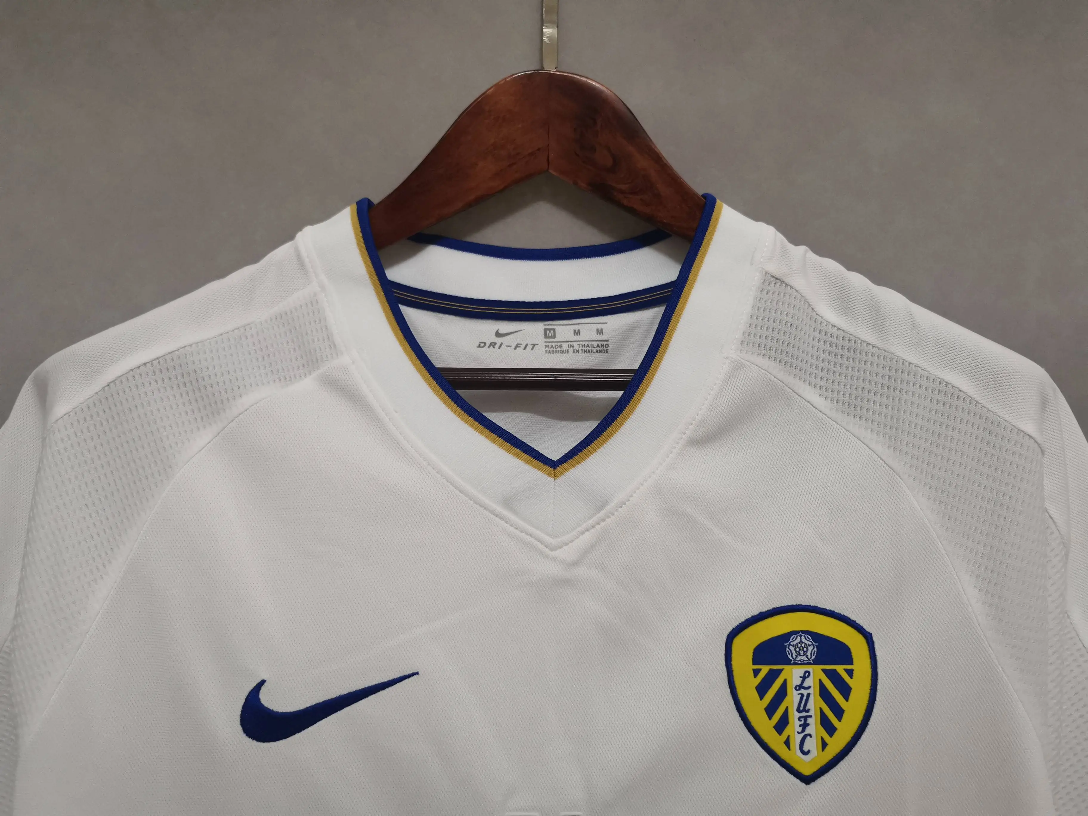 Leeds United Retro Jersey Home 2000/01