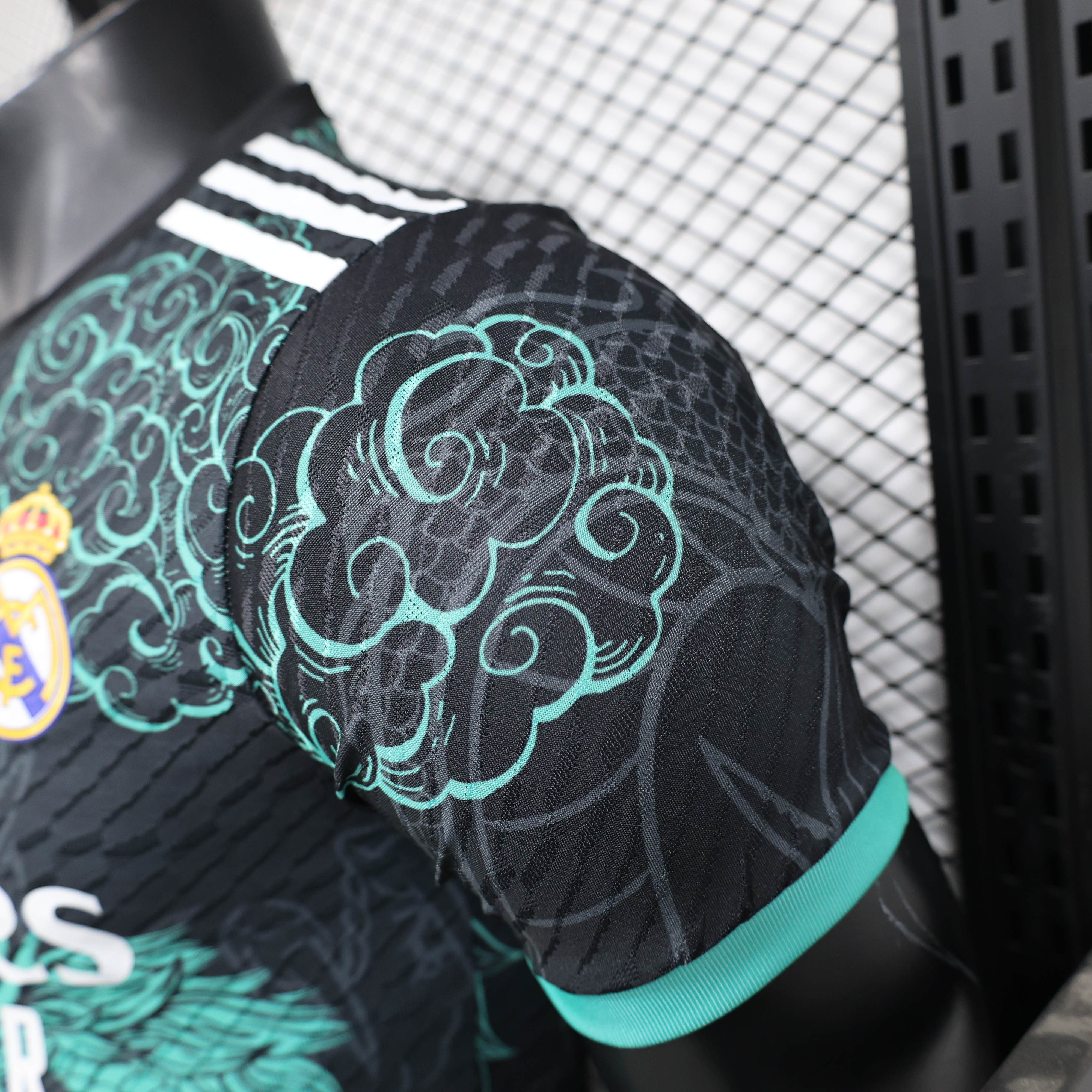 Real Madrid Dragon Special Edition Shirt Player Edition Football Jersey 25-26