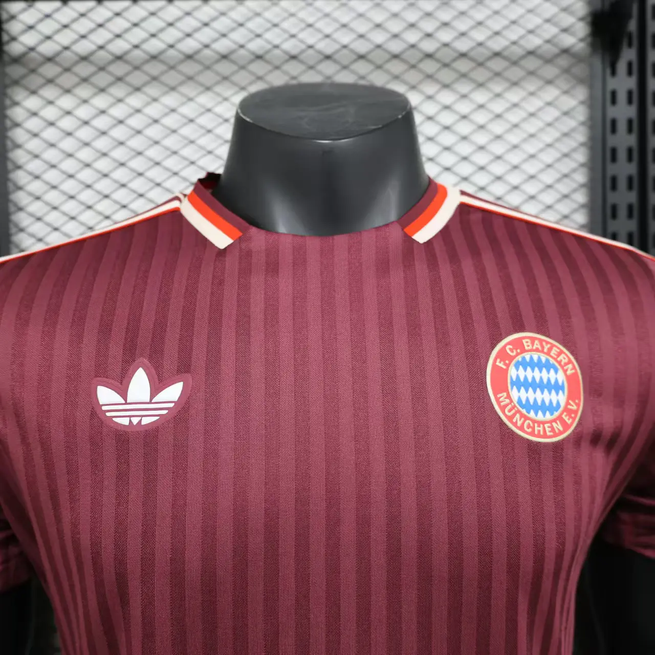Bayern Munich 2025 Red Icon Retro Jersey - Player Version