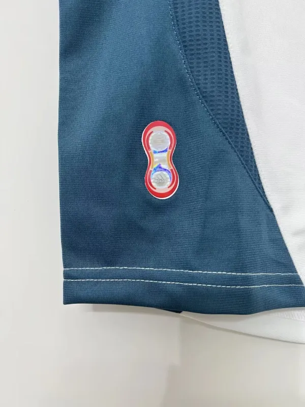 06-07 Liverpool Retro Jersey Third Away