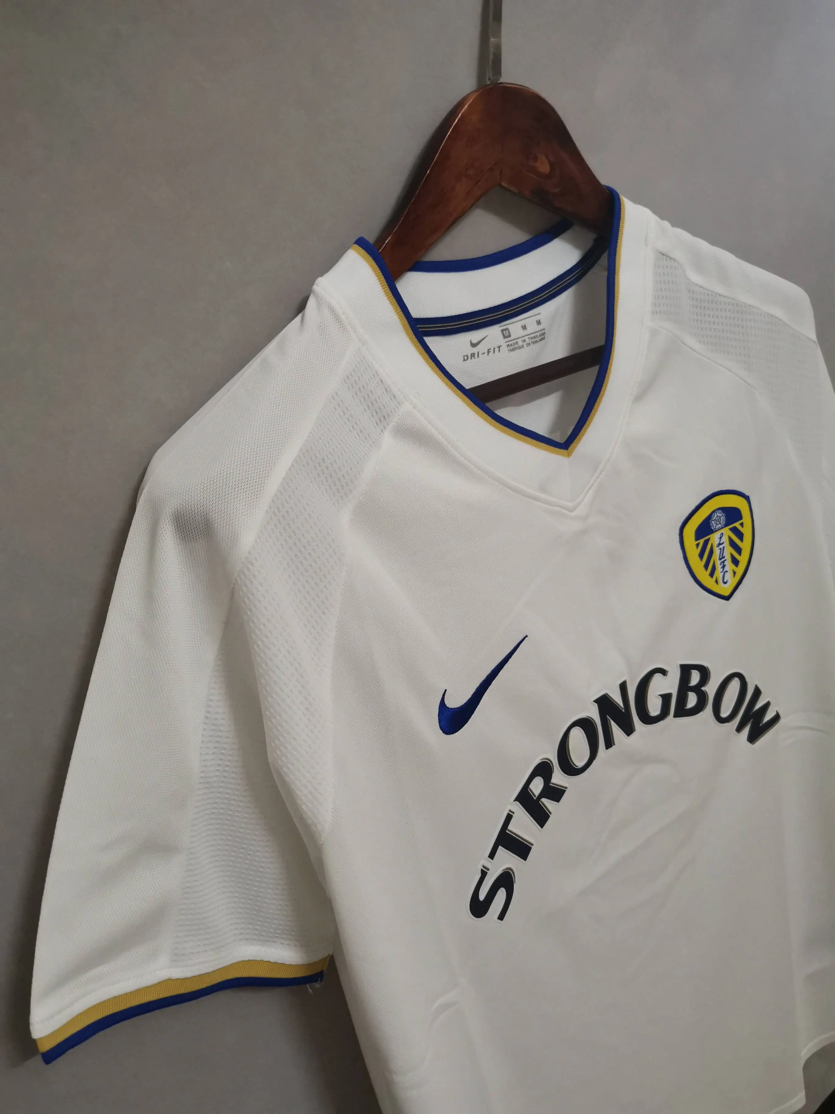 Leeds United Retro Jersey Home 2000/01