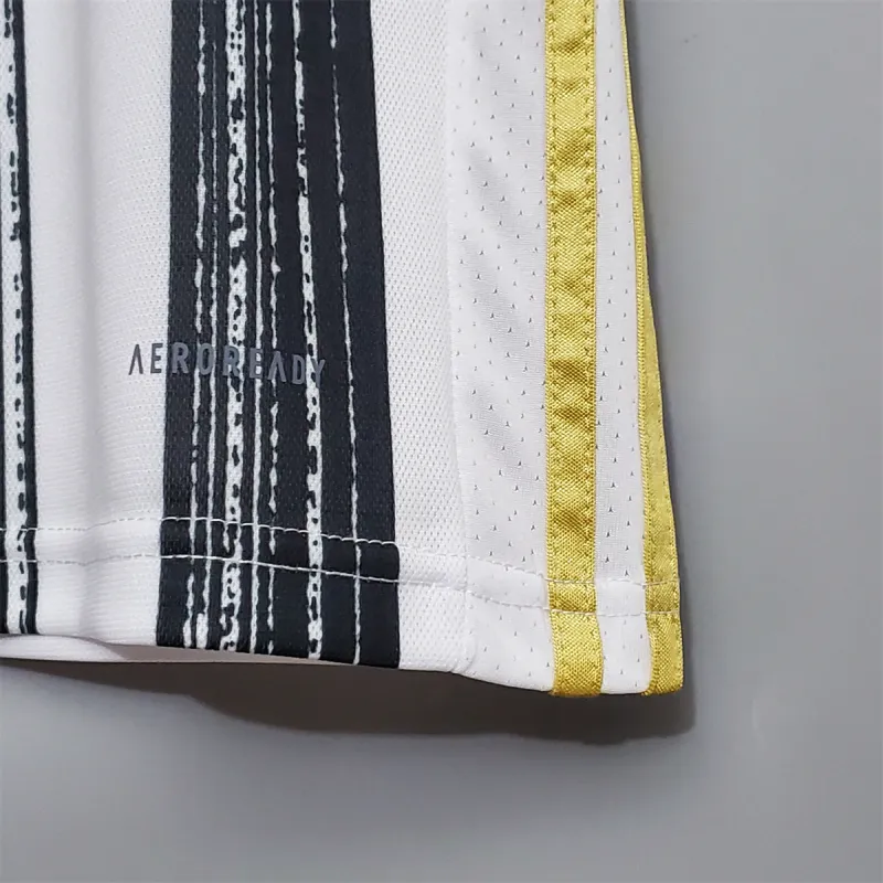 20-21 Juventus Home Soccer Retro Jerseys Shirt