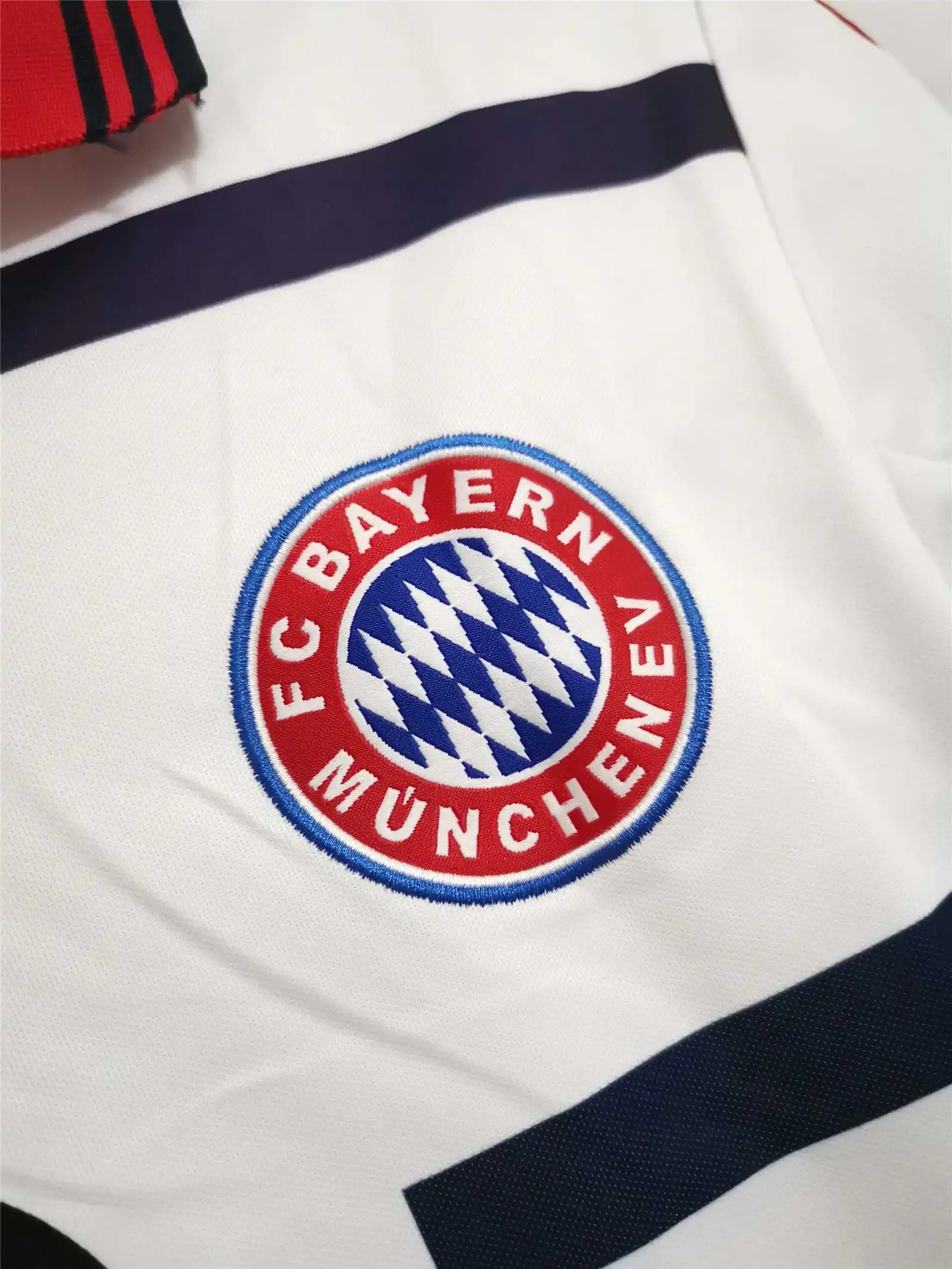 98-00 Bayern Munich Retro Jersey Away