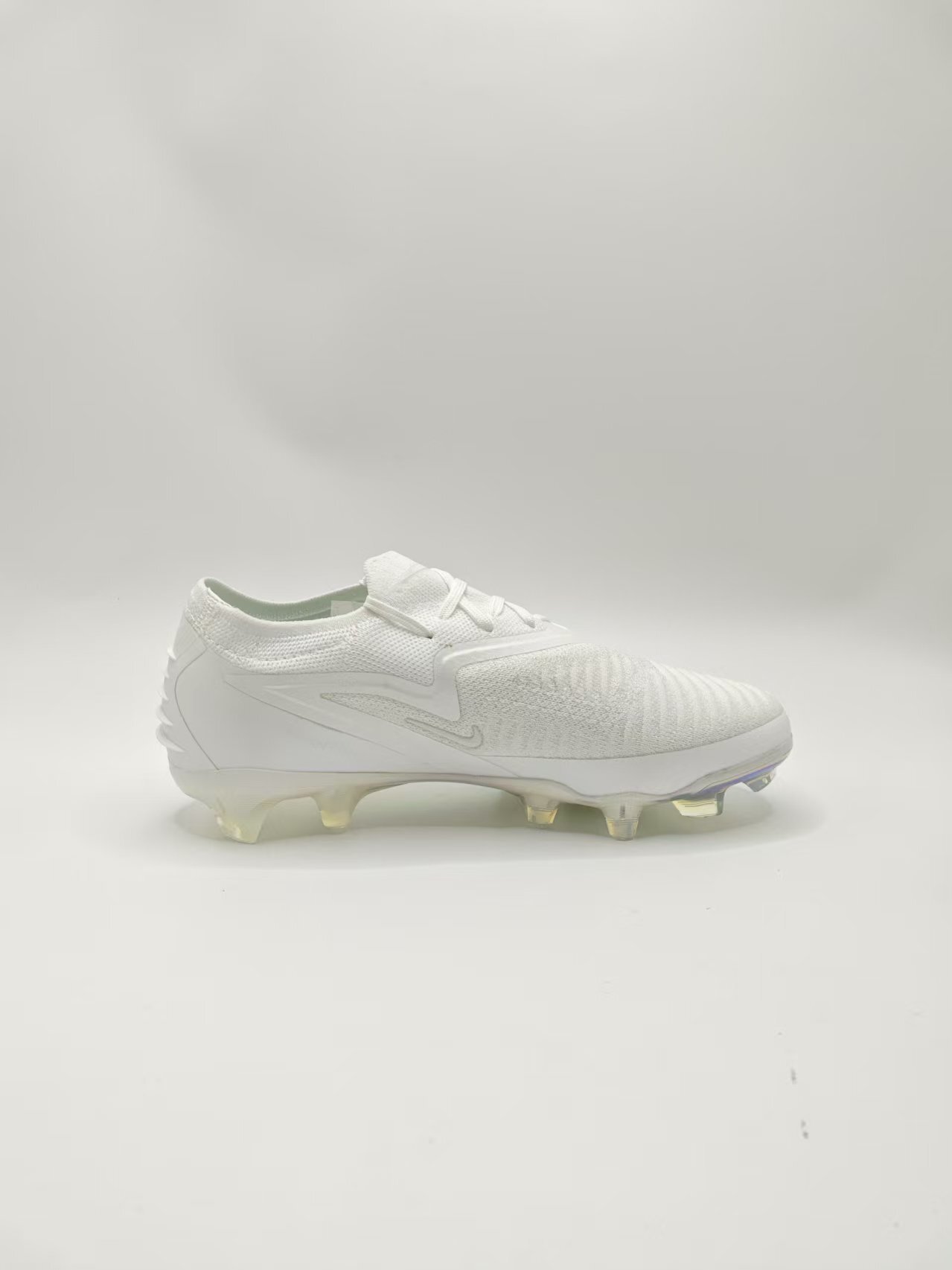 Nike Phantom GX III Low-Top Double-Layer Waterproof Fish Thread Full Knit FG Soccer Cleats
