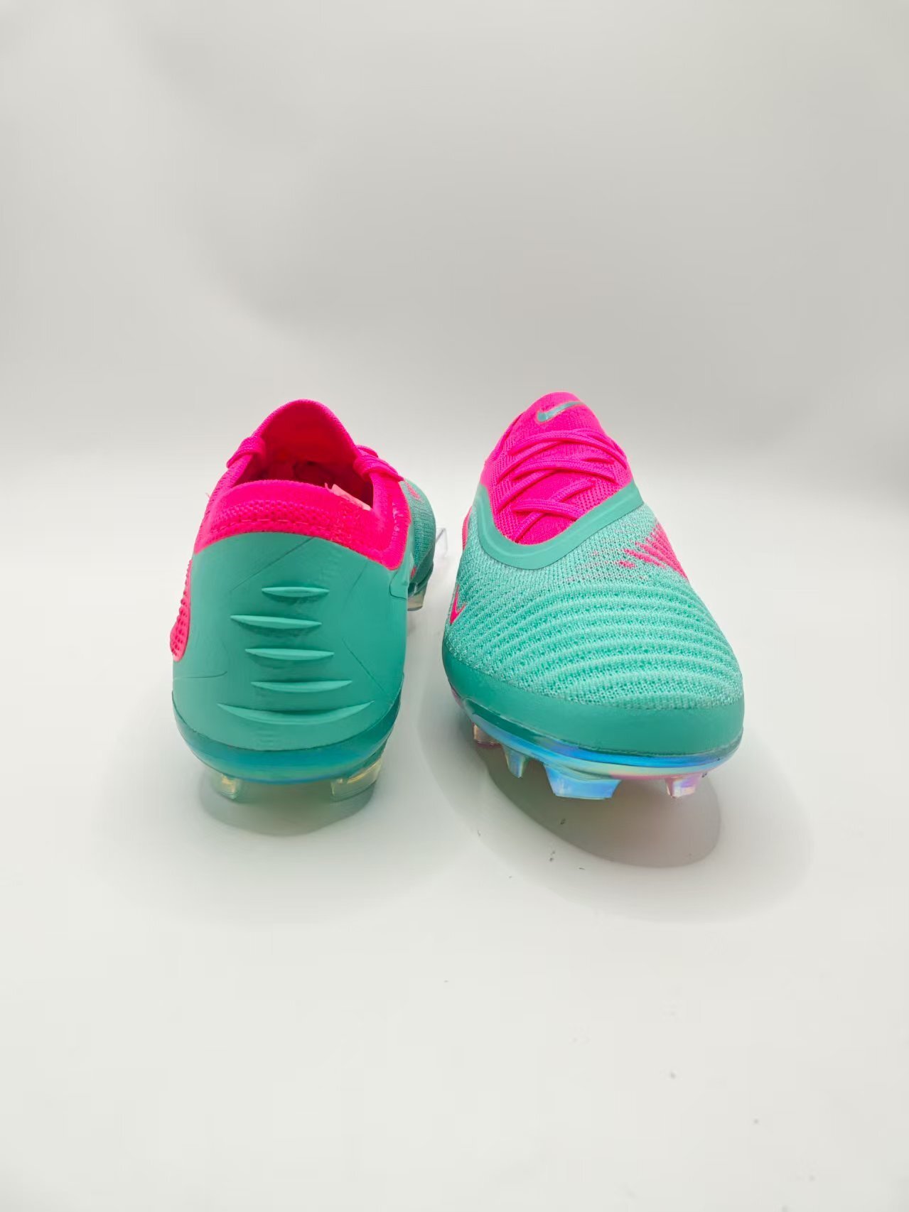 Nike Phantom GX III Low-Top Double-Layer Waterproof Fish Thread Full Knit FG Soccer Cleats