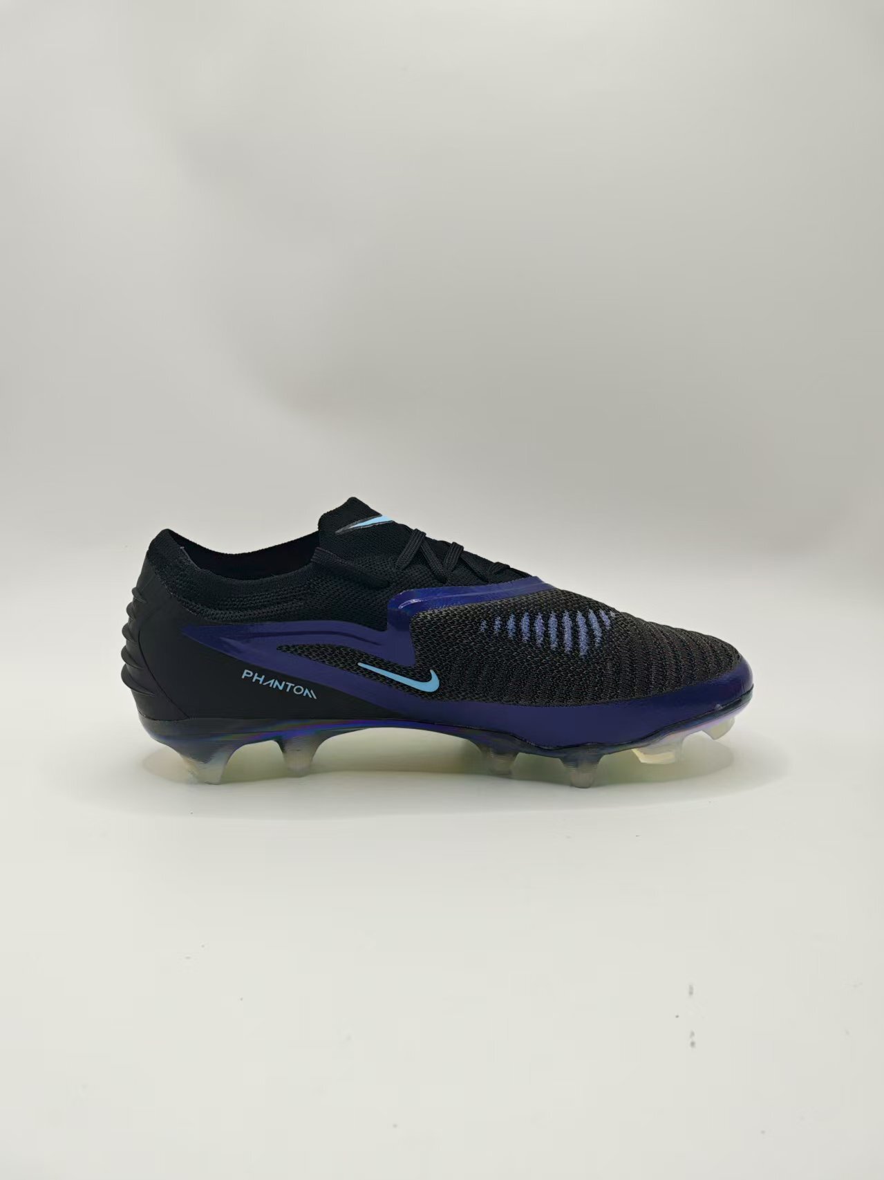 Nike Phantom GX III Low-Top Double-Layer Waterproof Fish Thread Full Knit FG Soccer Cleats
