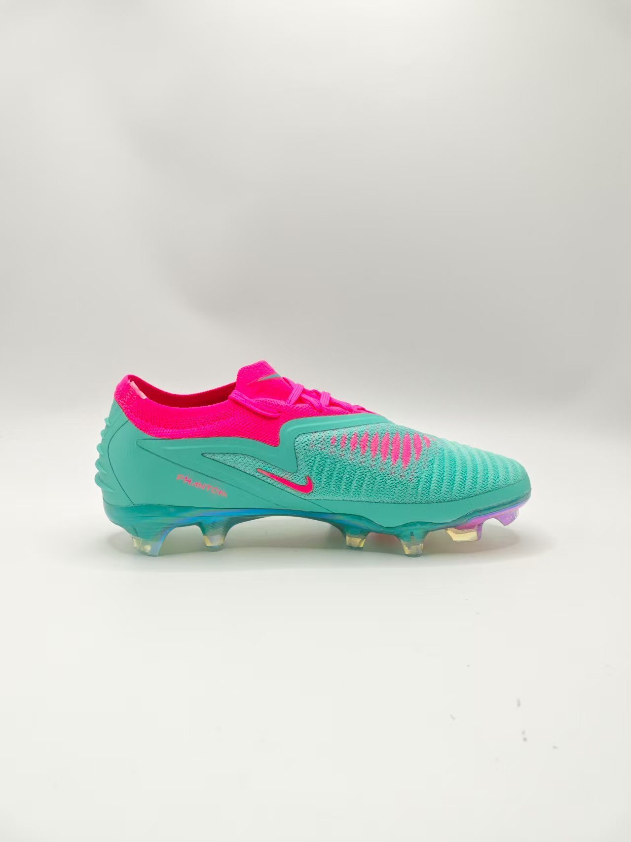 Nike Phantom GX III Low-Top Double-Layer Waterproof Fish Thread Full Knit FG Soccer Cleats