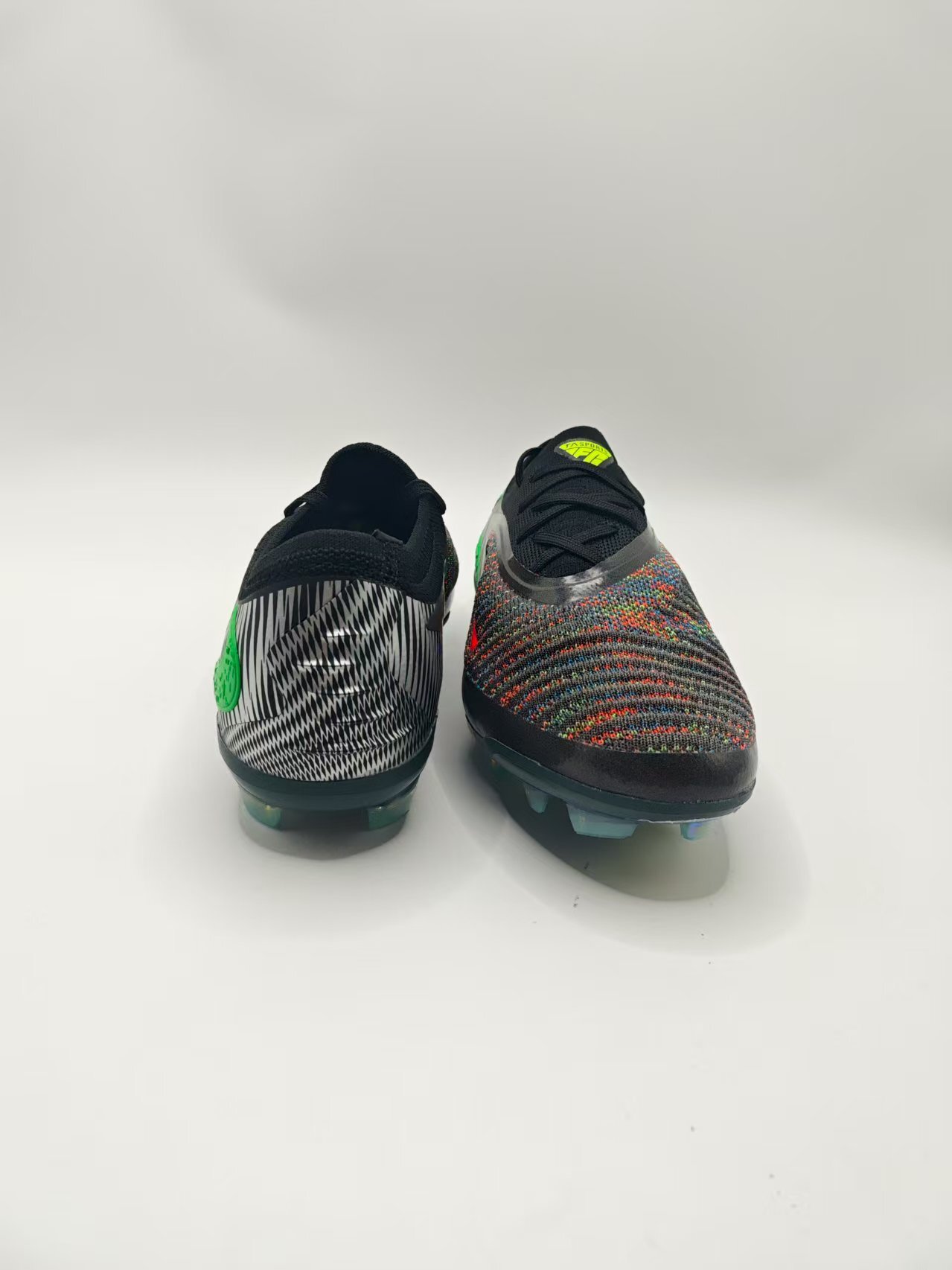 Nike Phantom GX III Low-Top Double-Layer Waterproof Fish Thread Full Knit FG Soccer Cleats