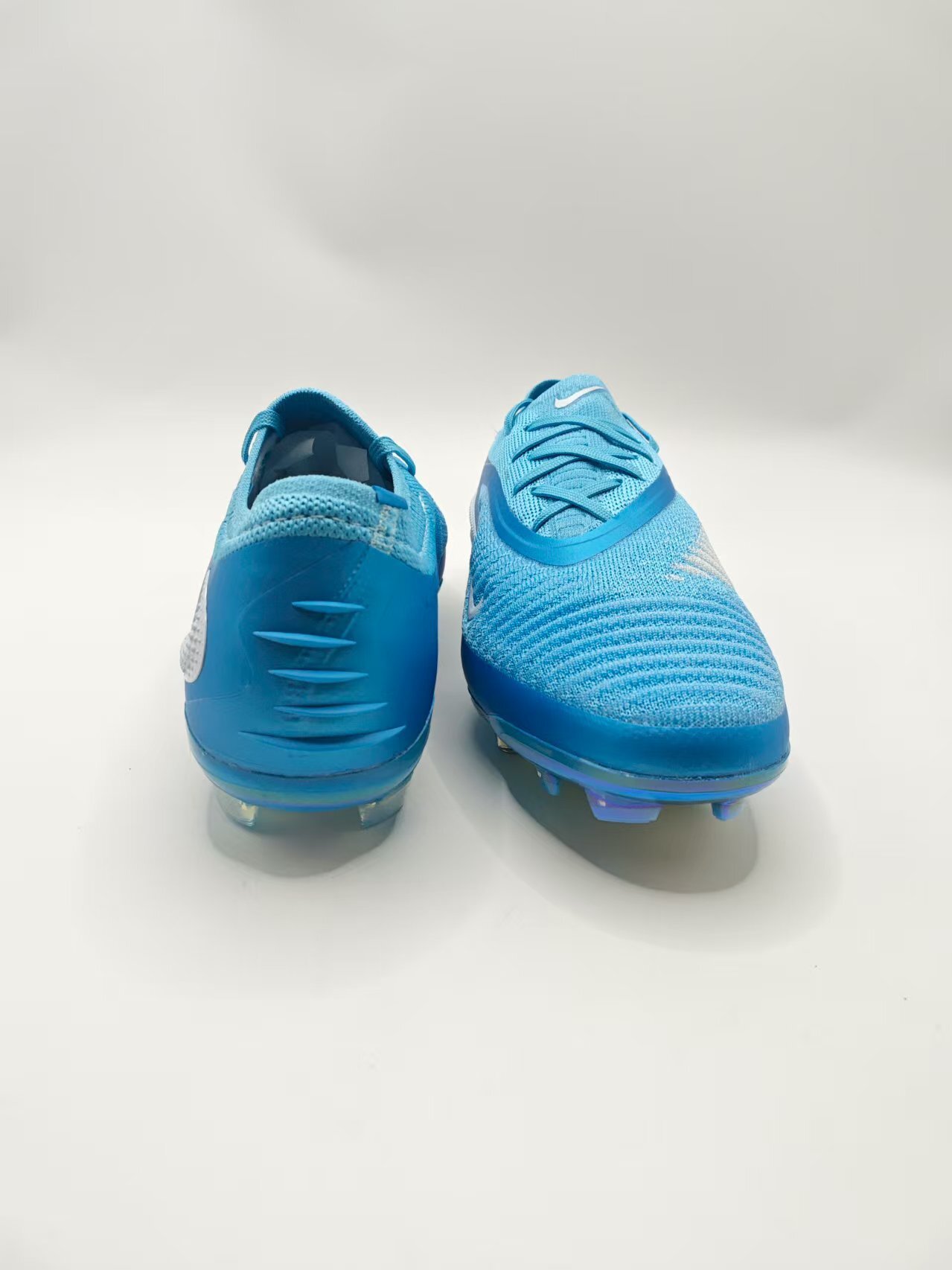 Nike Phantom GX III Low-Top Double-Layer Waterproof Fish Thread Full Knit FG Soccer Cleats