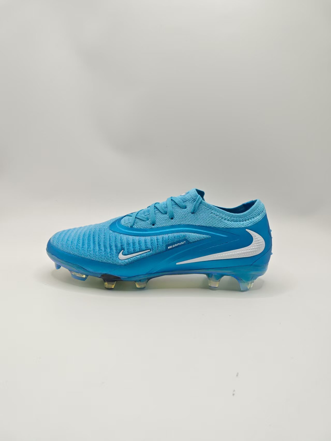 Nike Phantom GX III Low-Top Double-Layer Waterproof Fish Thread Full Knit FG Soccer Cleats