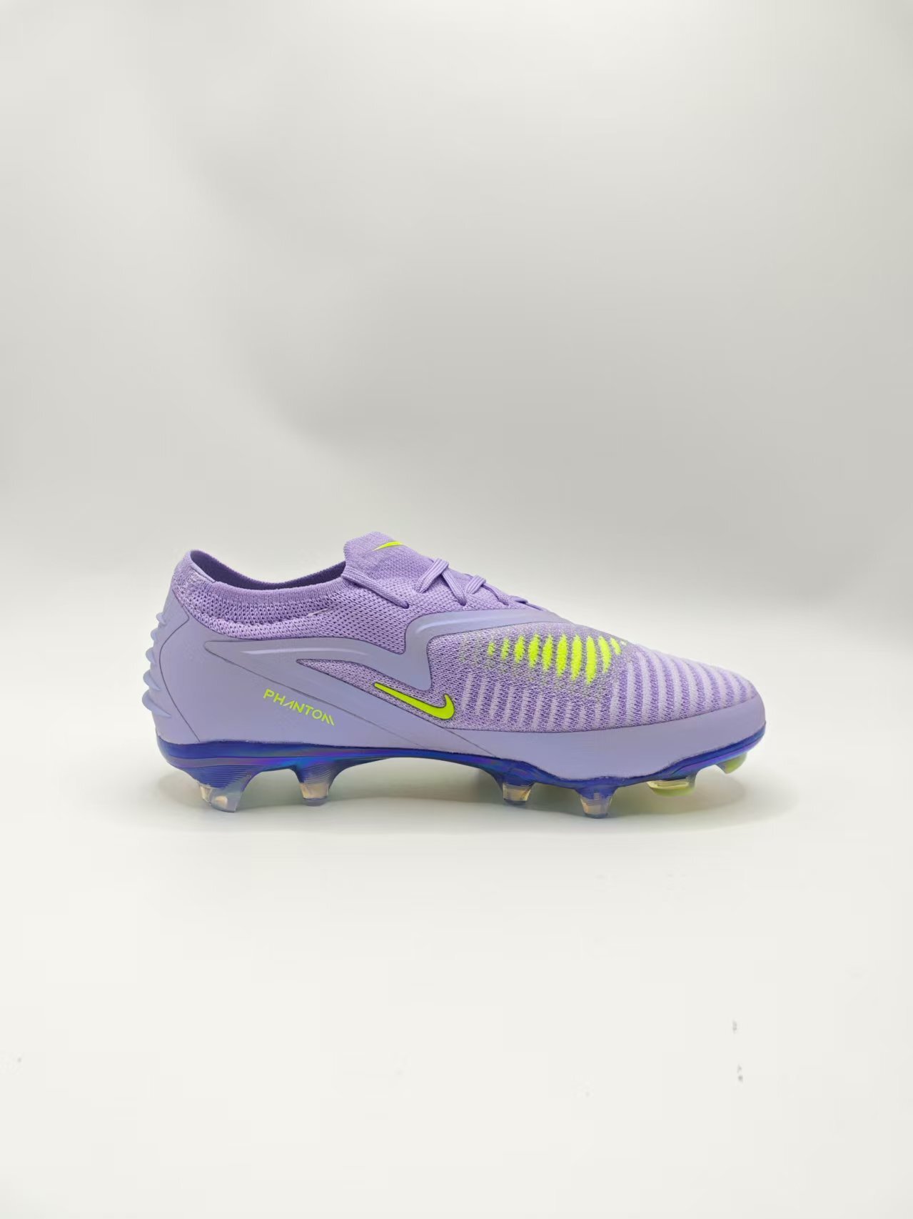 Nike Phantom GX III Low-Top Double-Layer Waterproof Fish Thread Full Knit FG Soccer Cleats