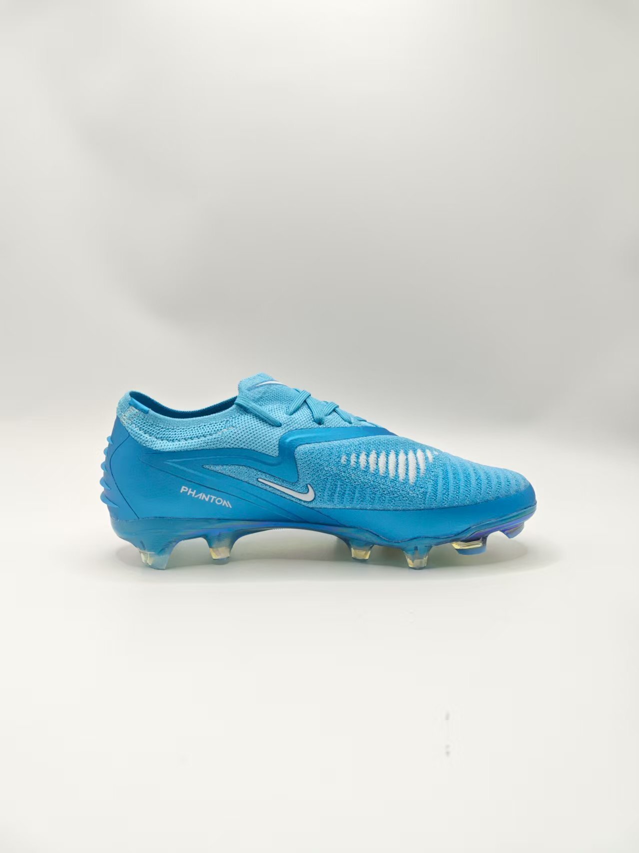 Nike Phantom GX III Low-Top Double-Layer Waterproof Fish Thread Full Knit FG Soccer Cleats