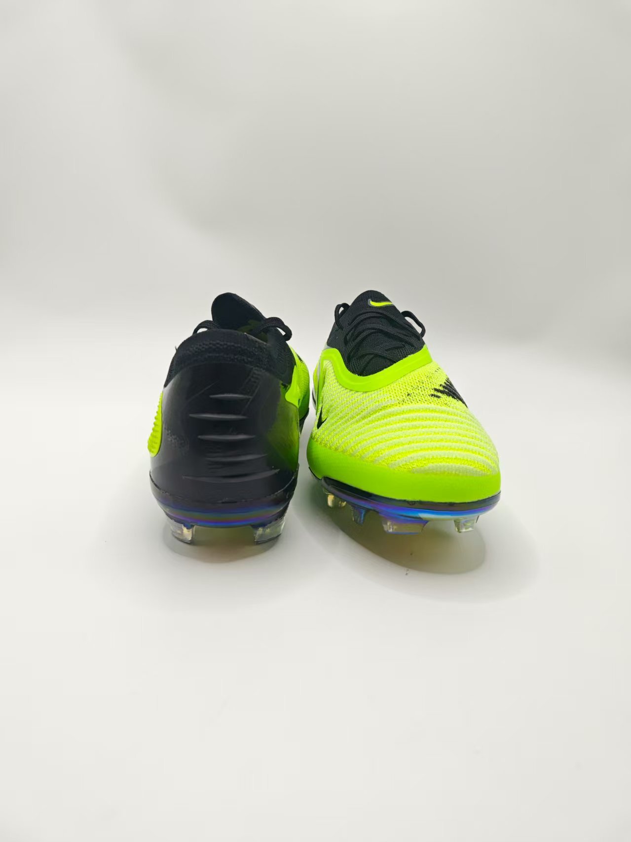 Nike Phantom GX III Low-Top Double-Layer Waterproof Fish Thread Full Knit FG Soccer Cleats