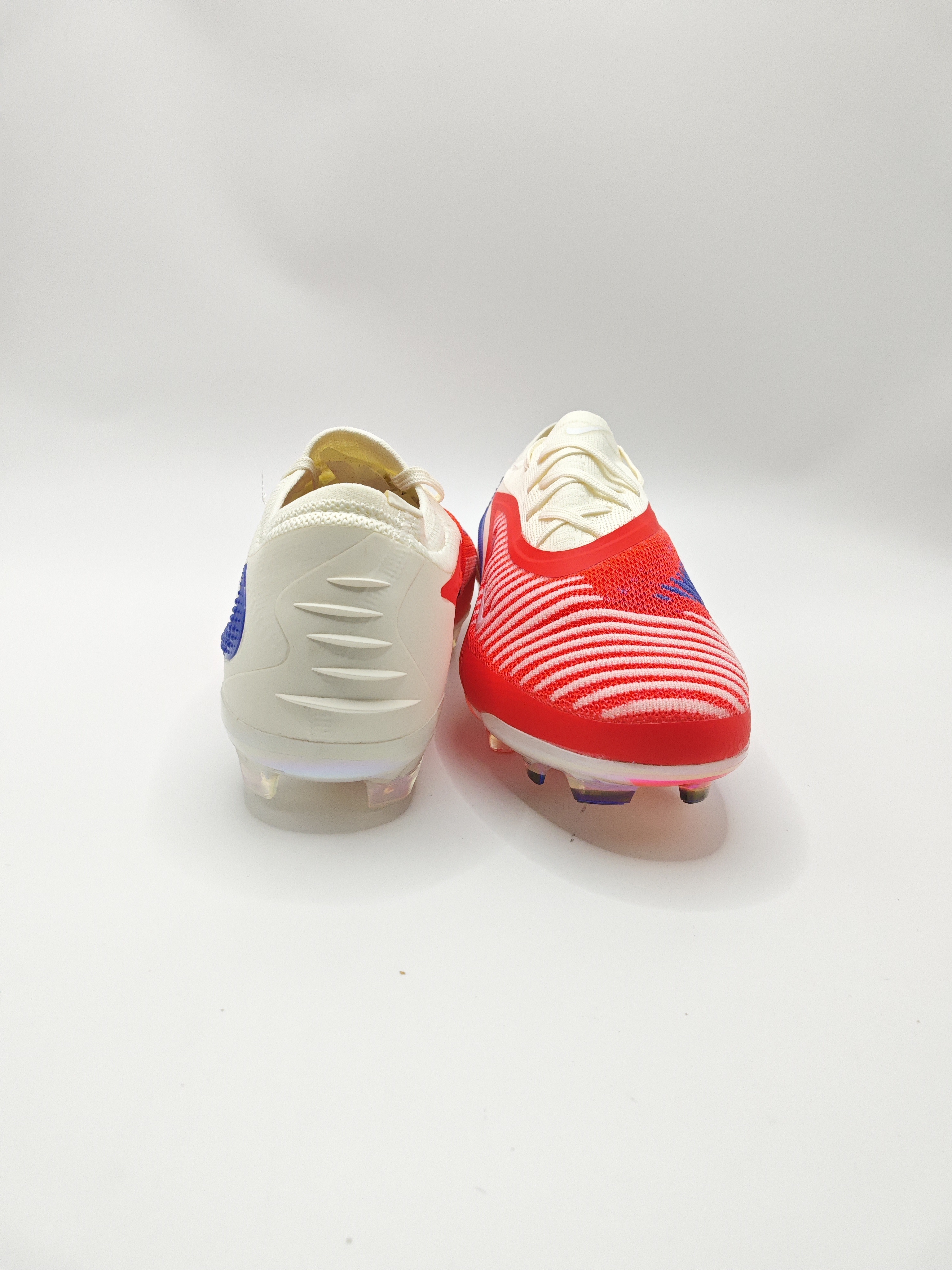 Nike Phantom GX III Low-Top Double-Layer Waterproof Fish Thread Full Knit FG Soccer Cleats