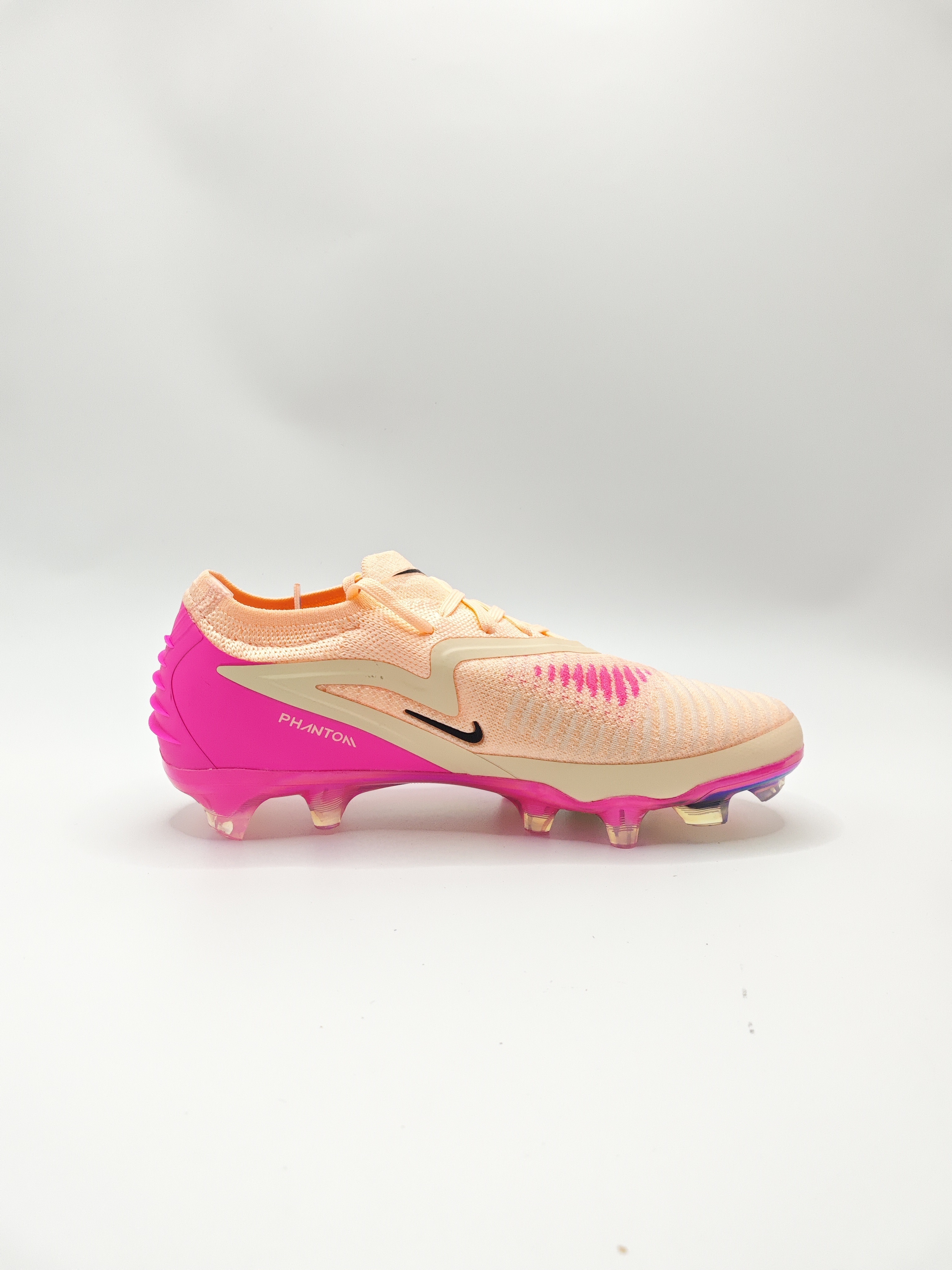 Nike Phantom GX III Low-Top Double-Layer Waterproof Fish Thread Full Knit FG Soccer Cleats