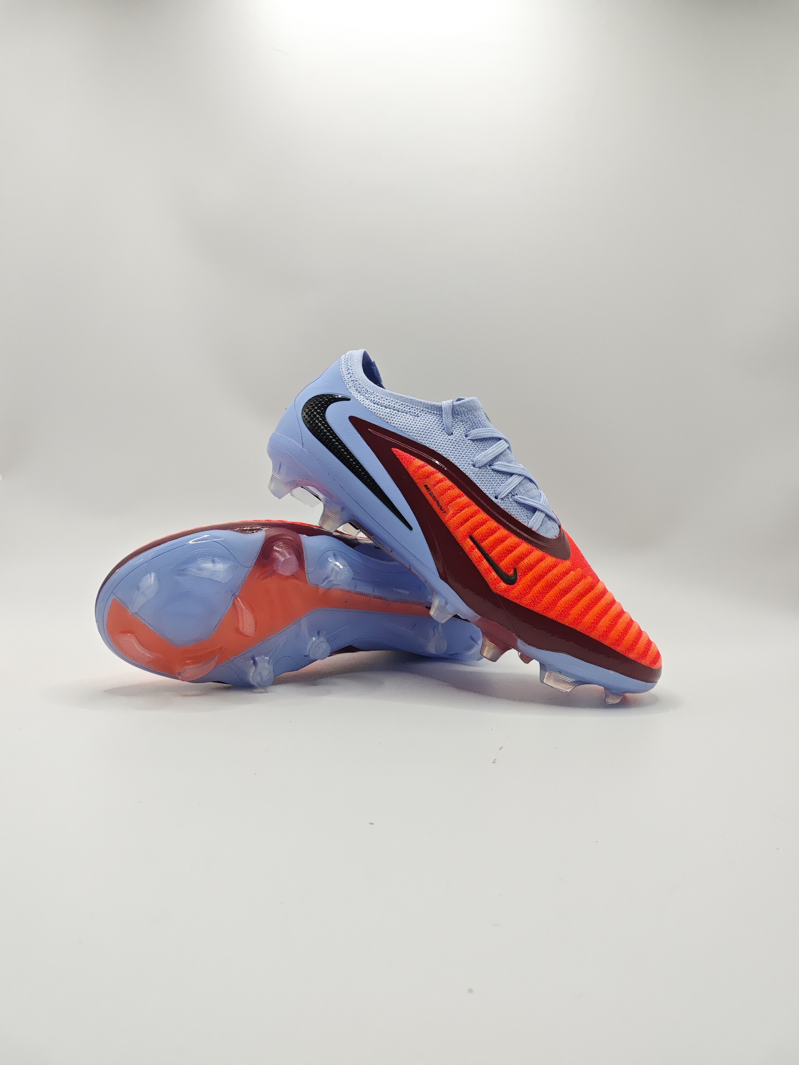 Nike Phantom GX III Low-Top Double-Layer Waterproof Fish Thread Full Knit FG Soccer Cleats