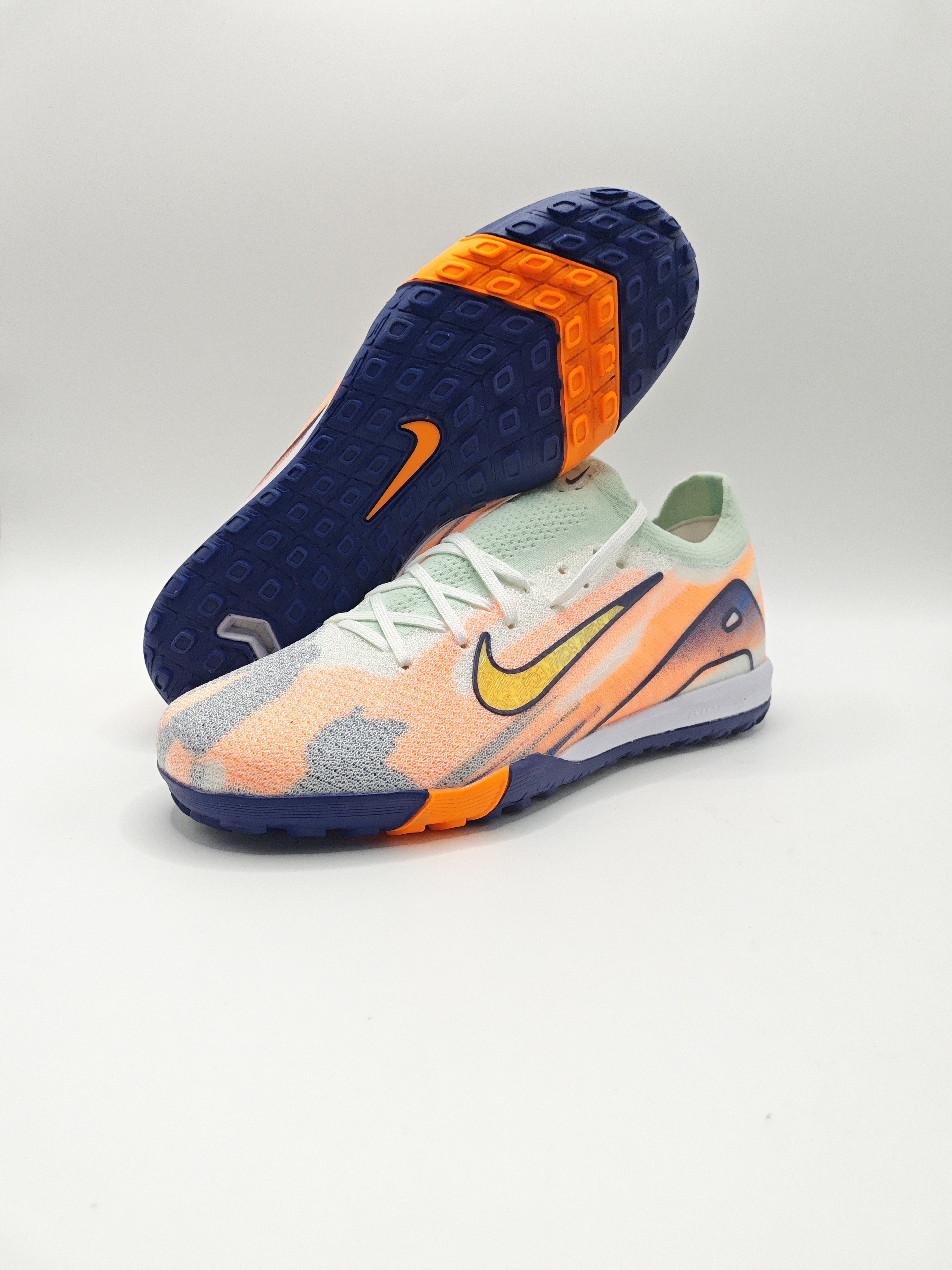 Nike Mercurial 16 Low-Top Built-in Full Air Cushion Waterproof Knit Turf Studs MD Outsole Soccer Cleats