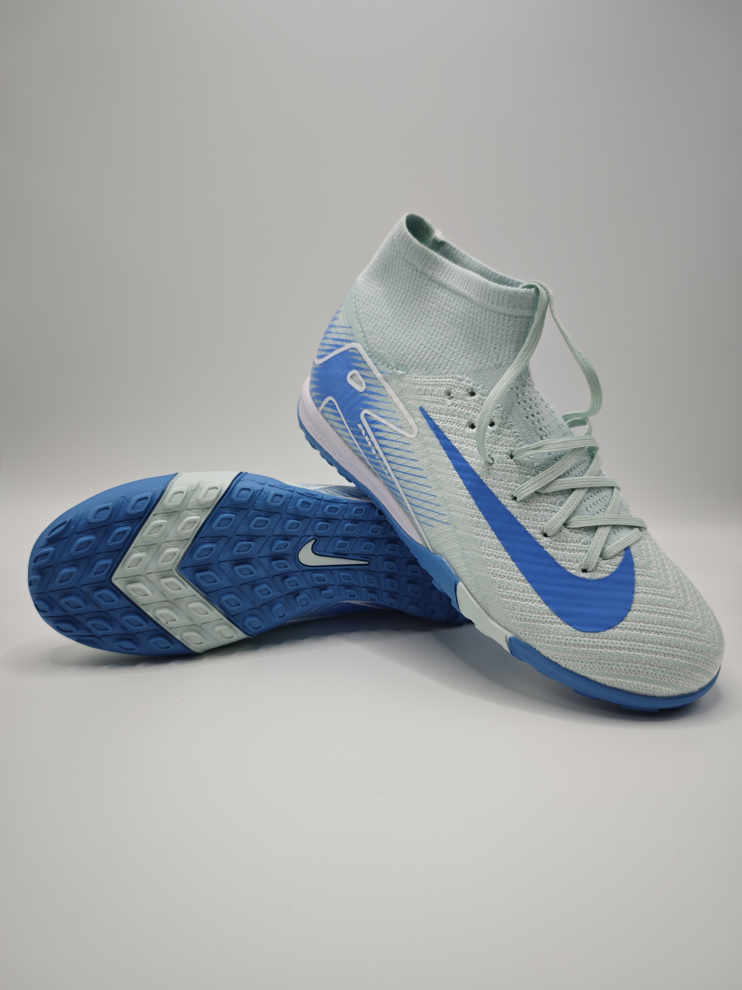 Nike Mercurial 16 High-Top Soccer Cleats: Built-in Full Air Cushion, Waterproof Knit & MD Outsole for Grass Surfaces
