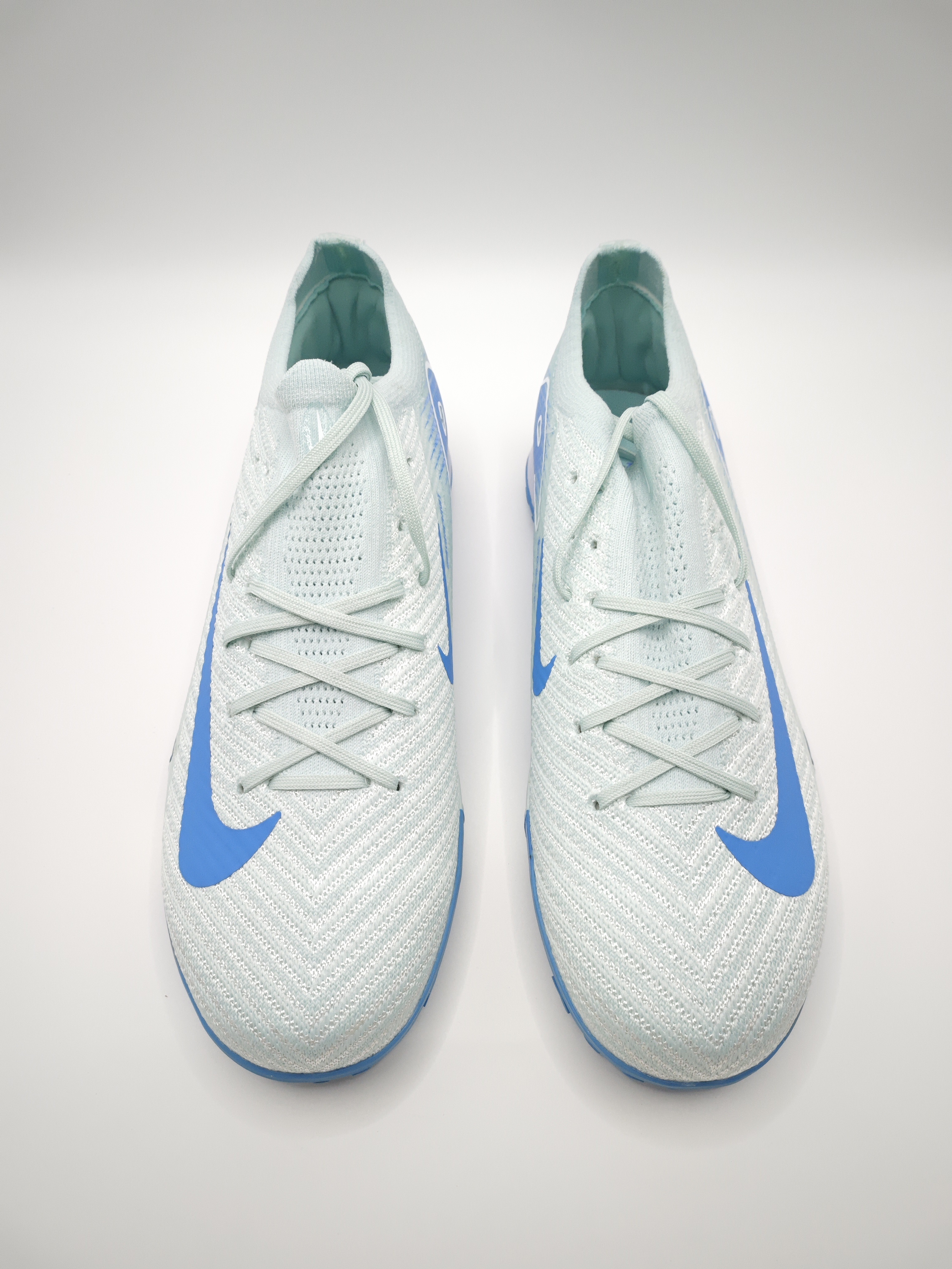 Nike Mercurial 16 Low-Top Soccer Cleats: Built-in Full Air Cushion, Waterproof Knit & MD Outsole for Grass Pitches