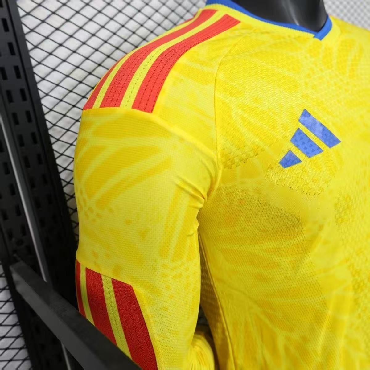 Colombia 2024 Home Long Sleeve Player Version Jersey | HEAT.RDY Yellow Red Blue Football