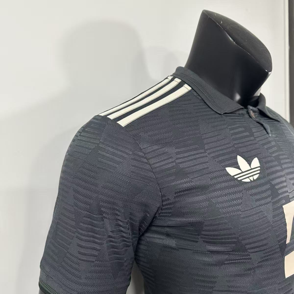 Bayern Munich Oktoberfest Player Jersey 24/25