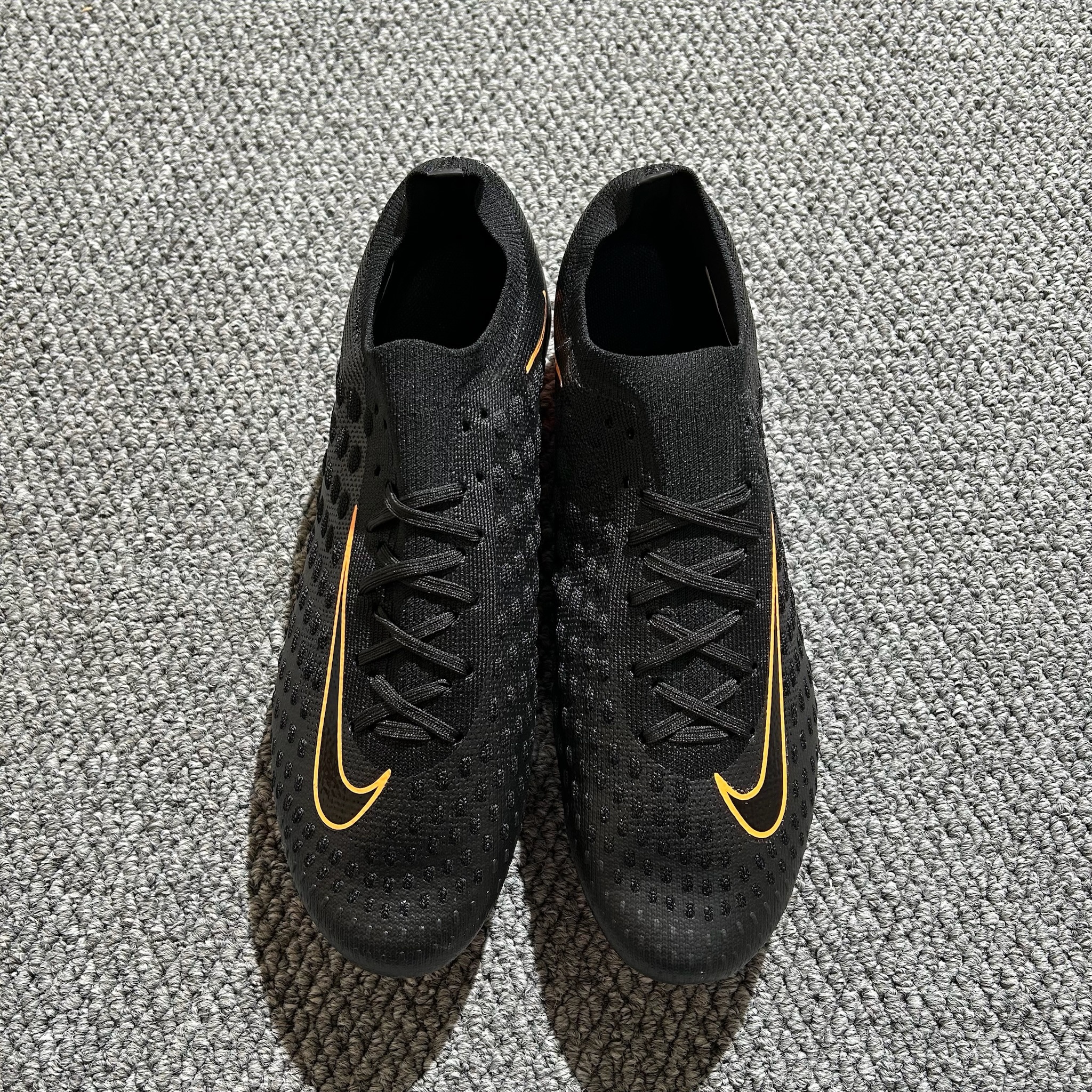 Nike Phantom Ultra Venom FG - Retro Limited Edition Soccer Cleats