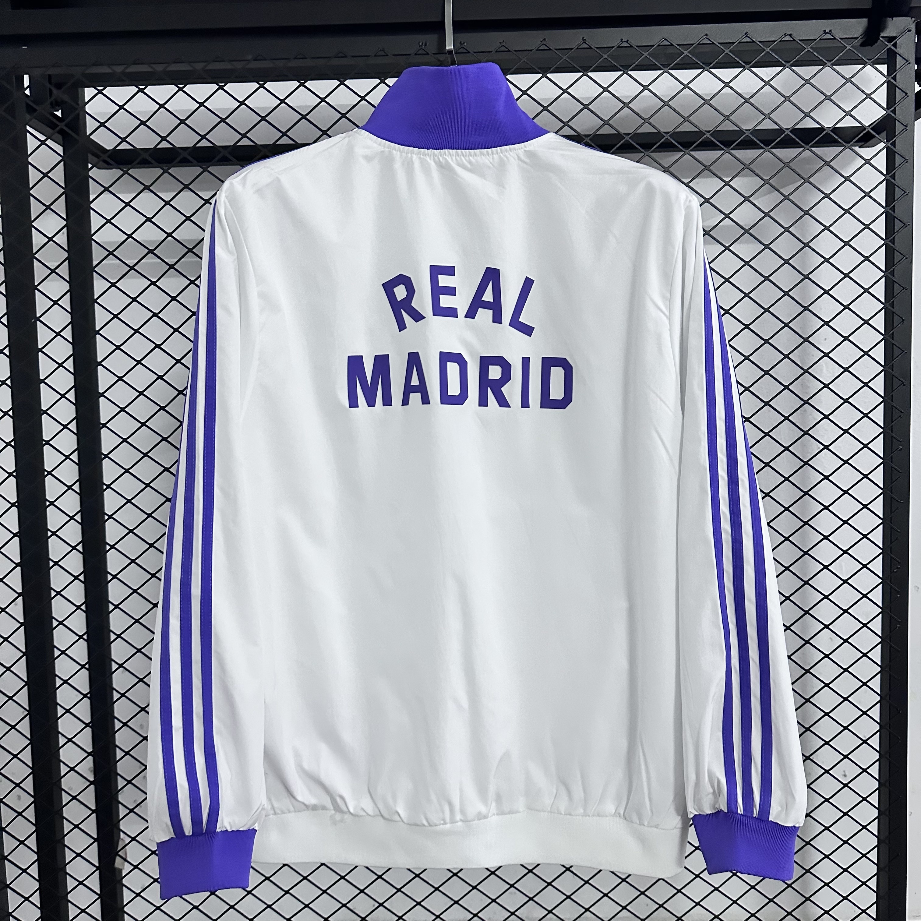 25-26 Real Madrid white purple retro sports striped stand up collar jacket badge sports zipper stand up collar long sleeved jacket jacket cloud white