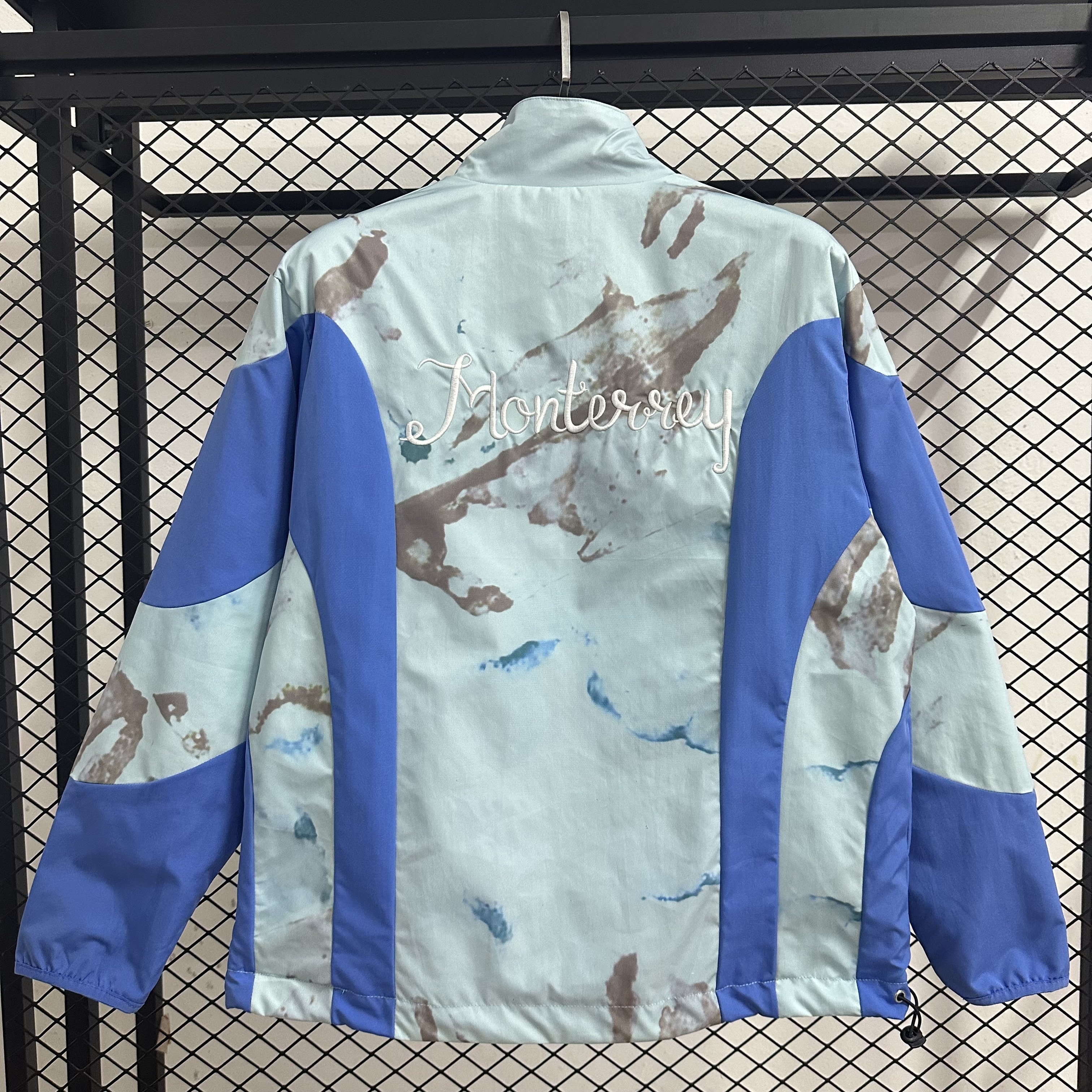 25-26 Monterey Joint Double sided Windbreaker