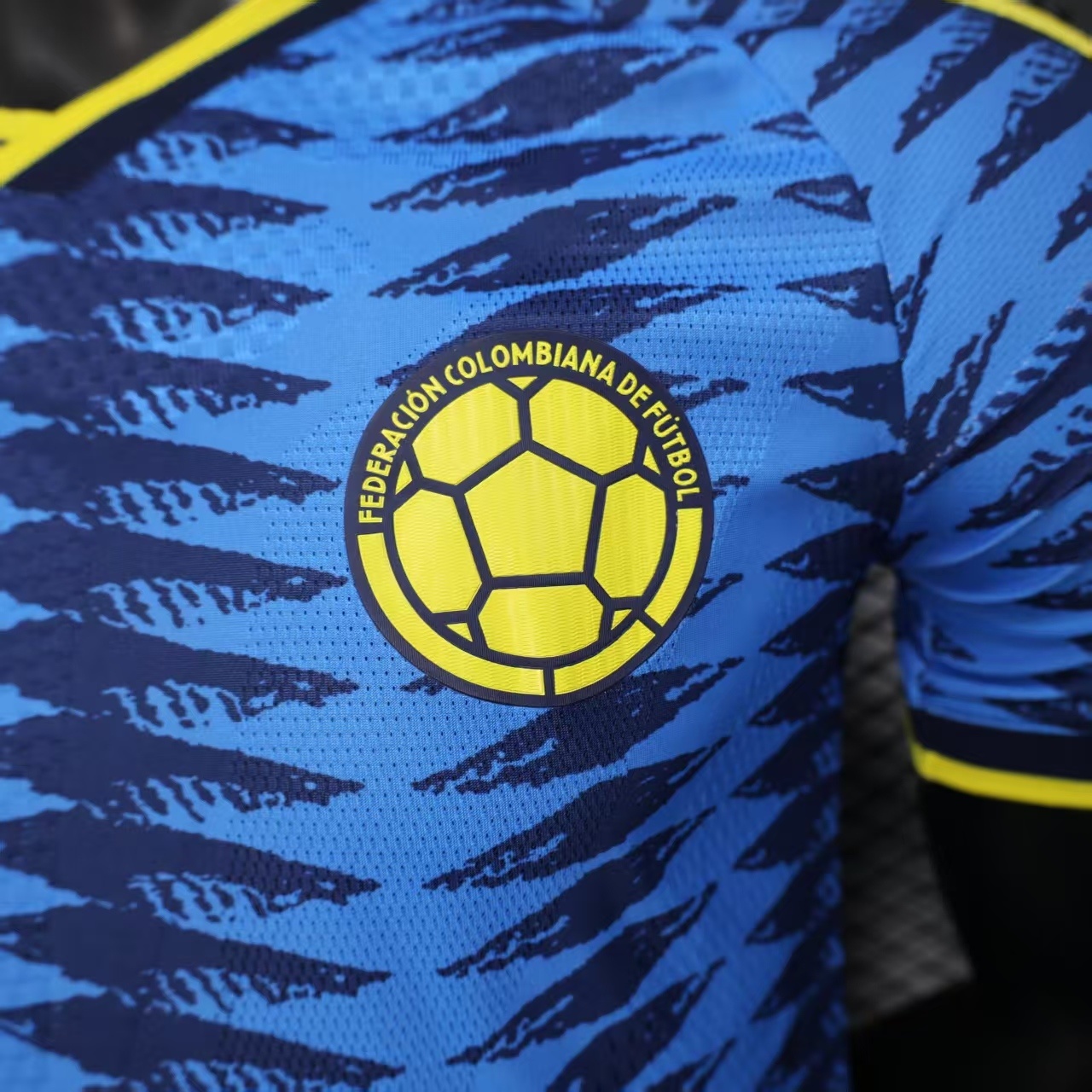 2026 World Cup jersey, Colombia, away game, player version