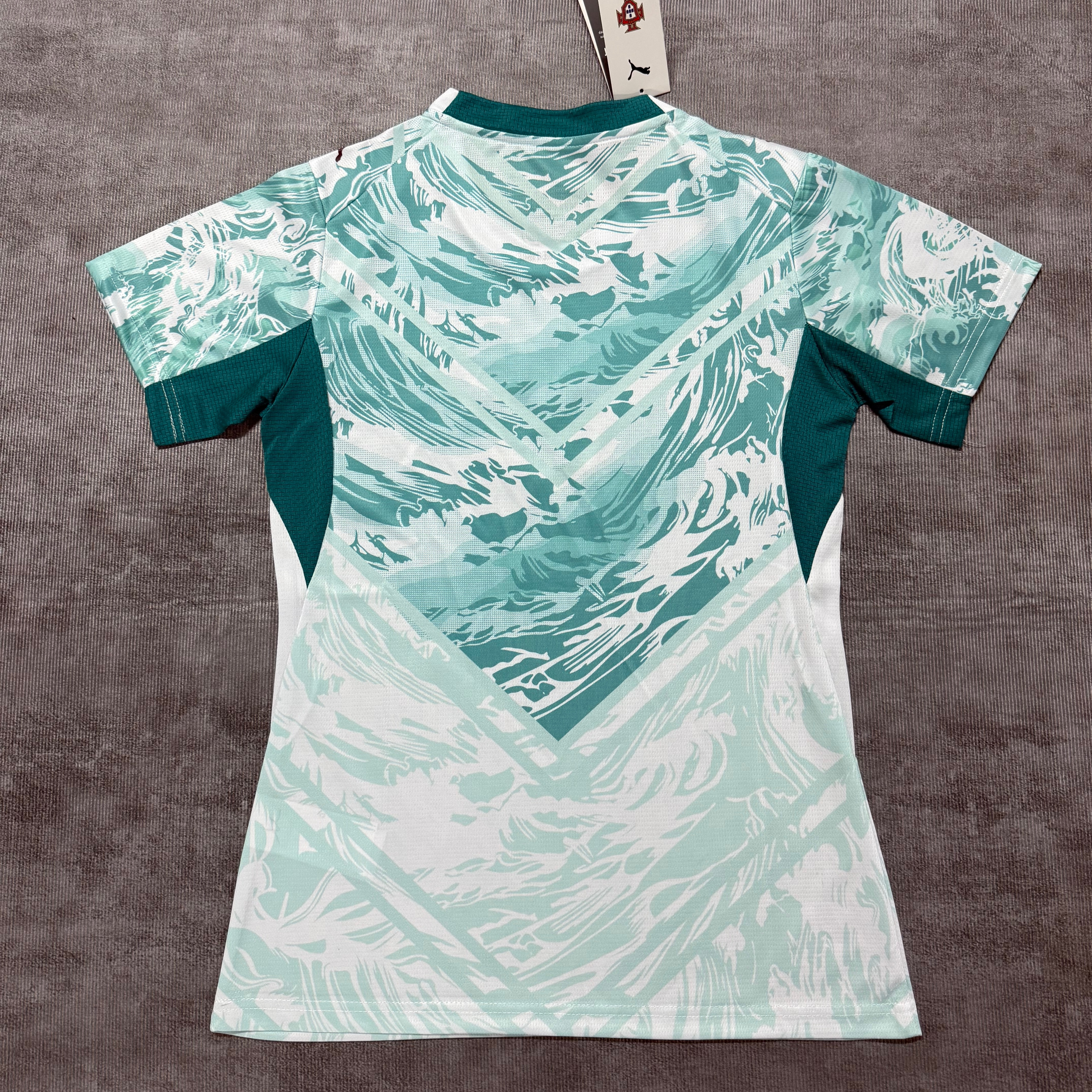 2026 World Cup jersey, Portugal, away game, women's