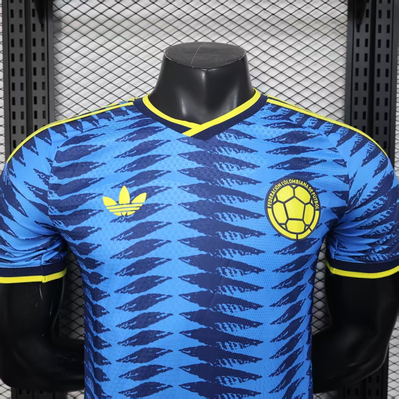 2026 World Cup jersey, Colombia, away game, player version