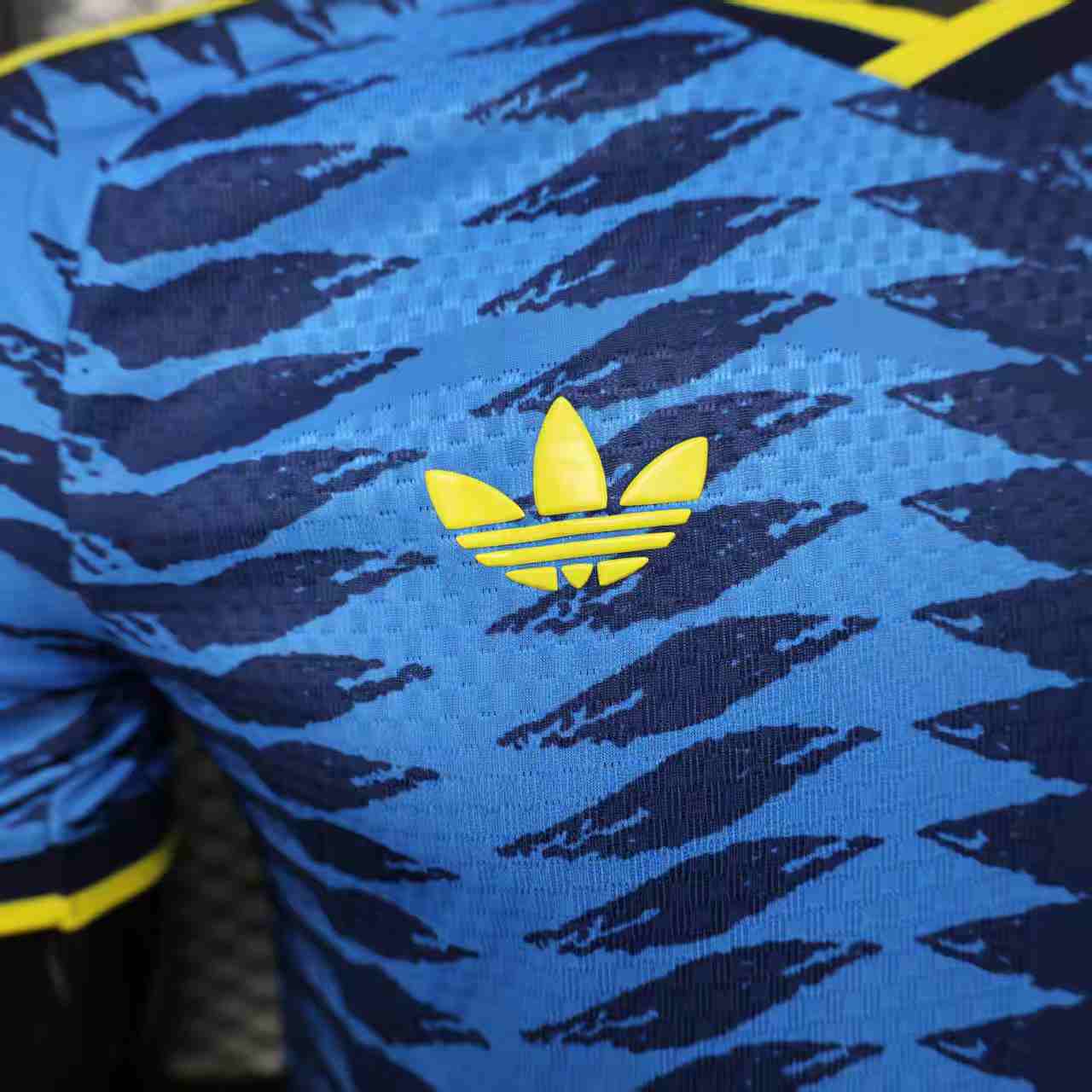 2026 World Cup jersey, Colombia, away game, player version
