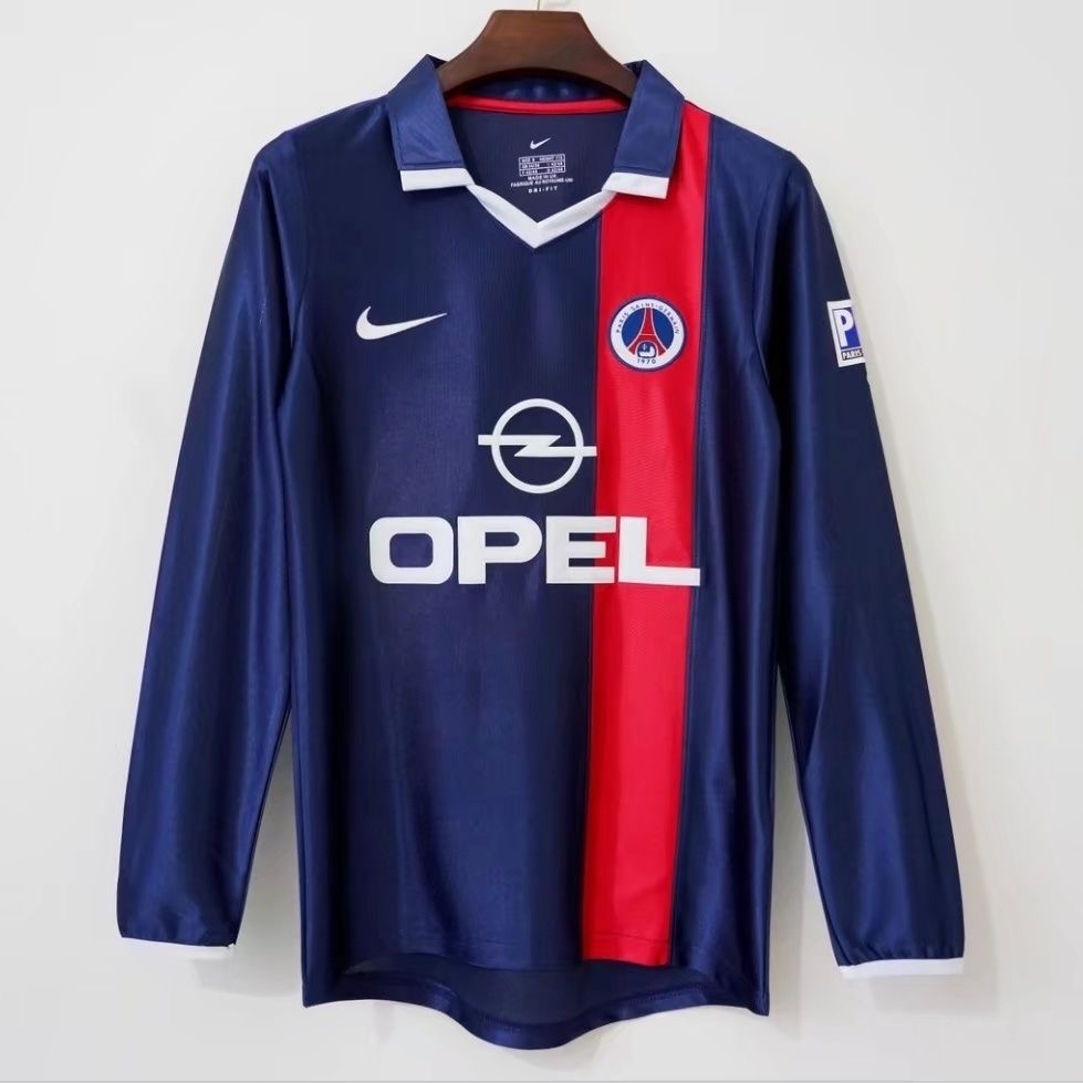 01-02 Paris Saint-Germain long-sleeved home jersey from the vintage season
