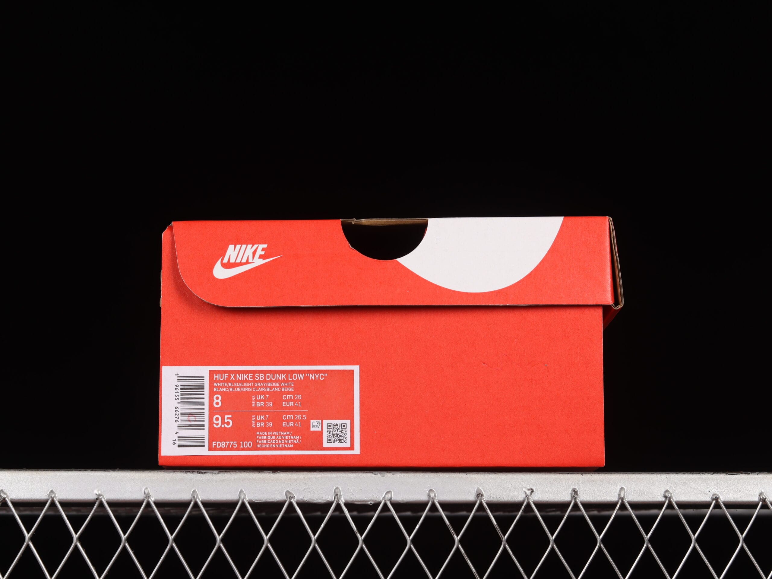 HUF x Nike SB Dunk Low “New York City”