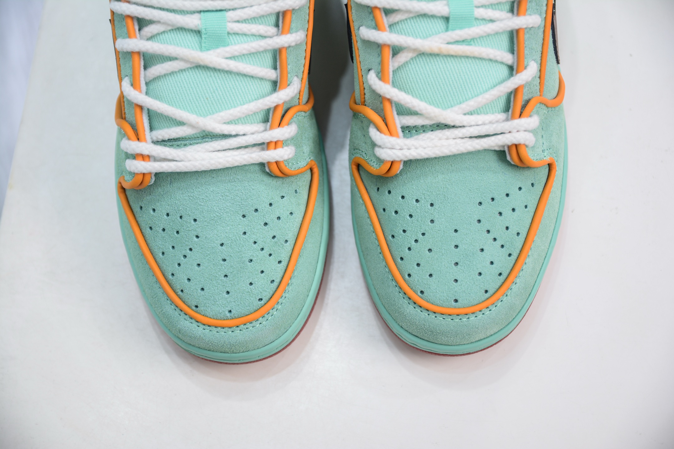 Nike SB Dunk Low Rodeo Tourmaline