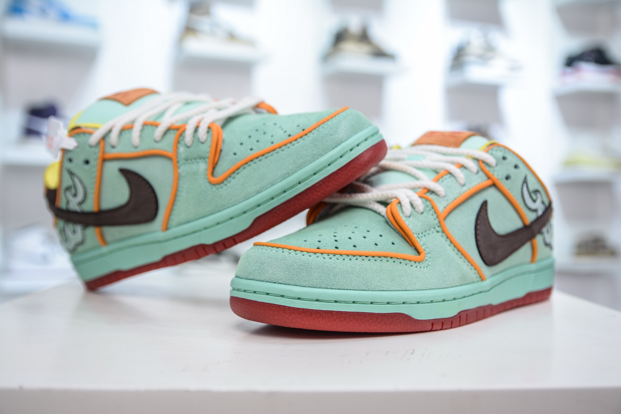 Nike SB Dunk Low Rodeo Tourmaline