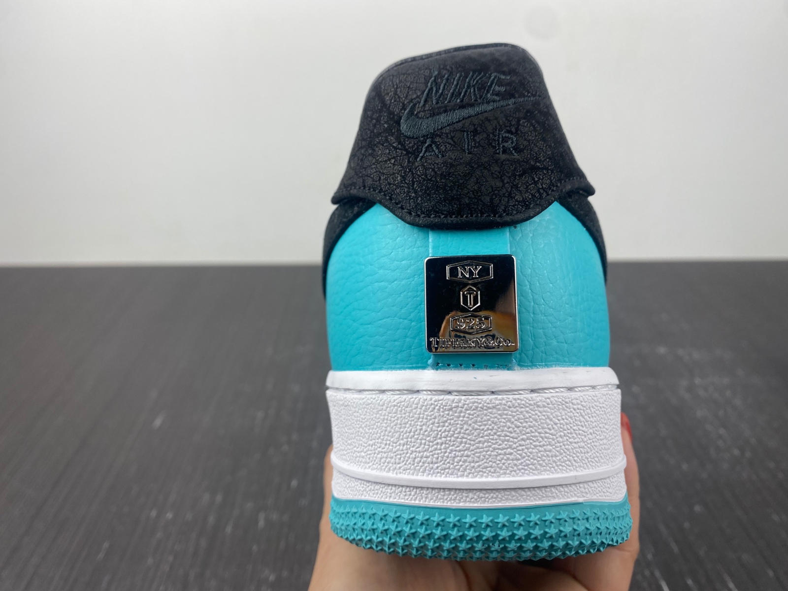 Tiffany   Co. x Nike Air Force 1 Friends and Family