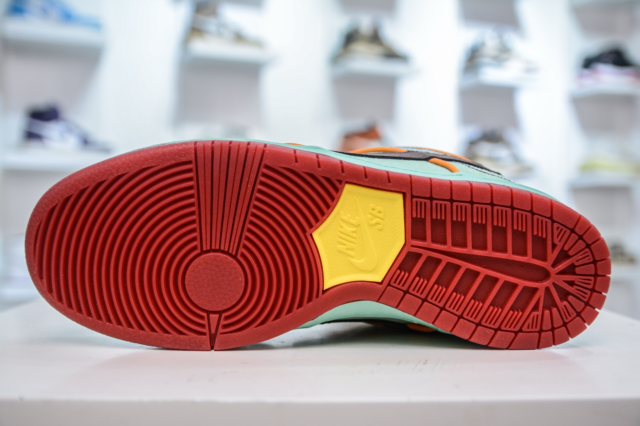 Nike SB Dunk Low Rodeo Tourmaline