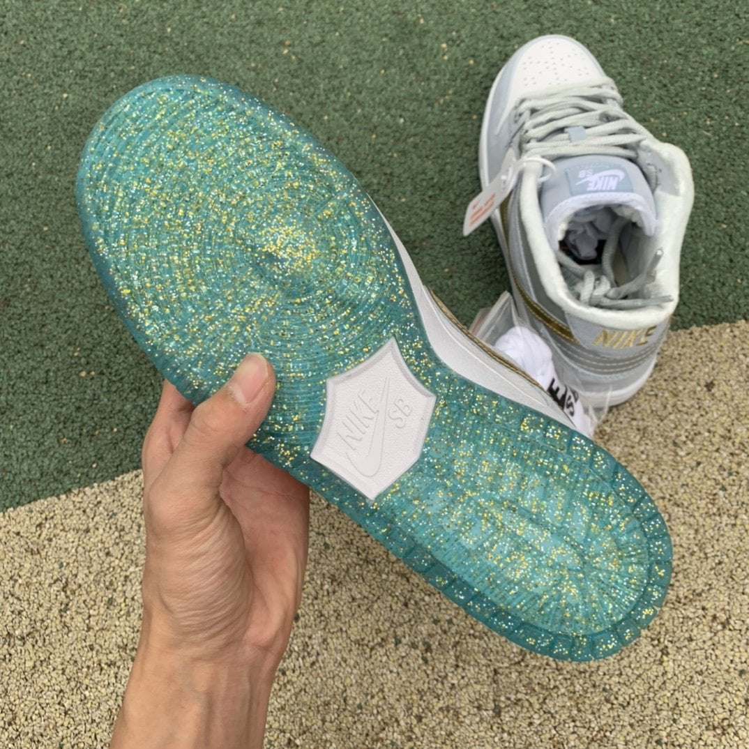 Sean Cliver x Nike SB Dunk Low