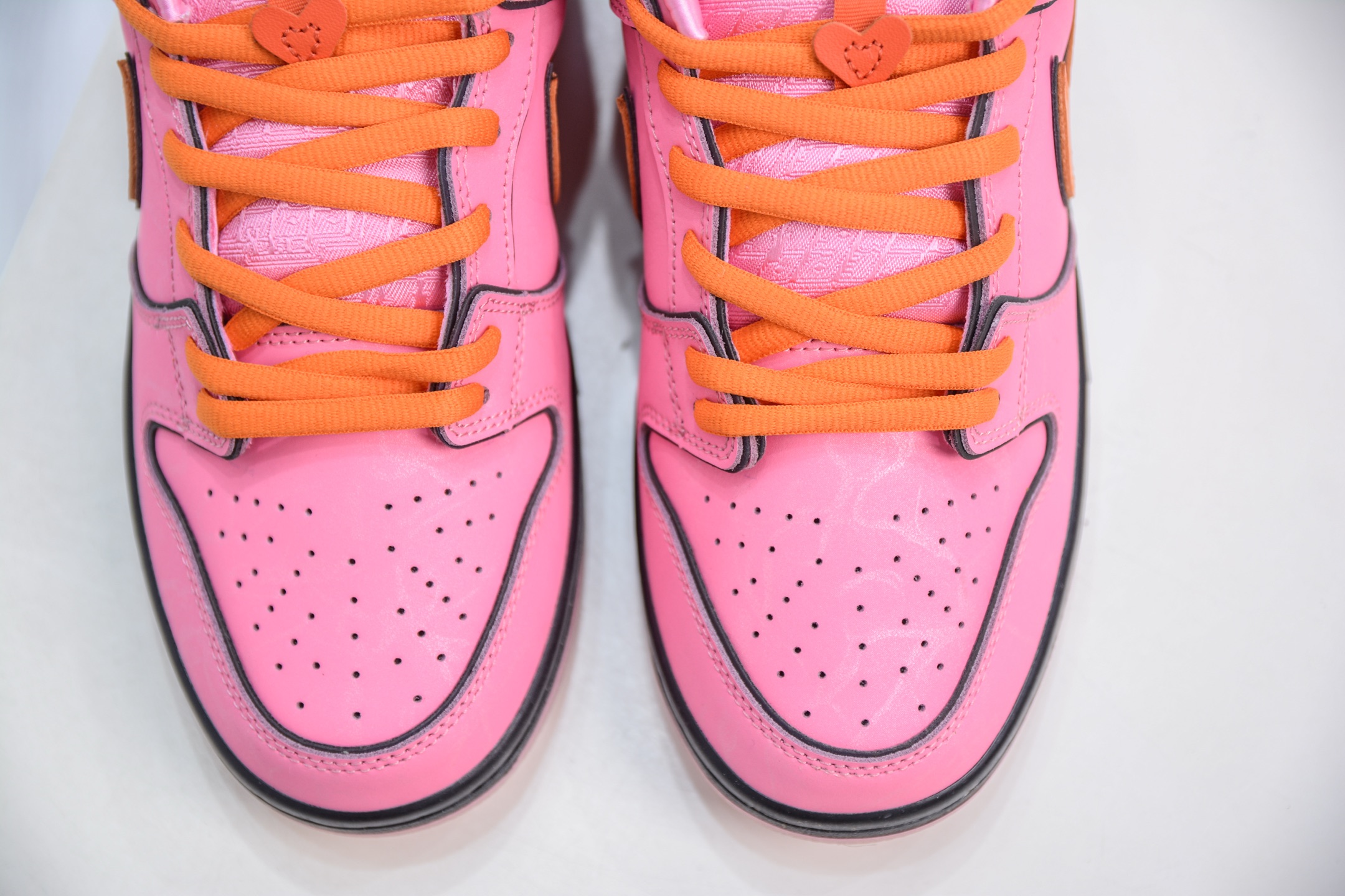 The Powerpuff Girls x Nike SB Dunk Low “Blossom”
