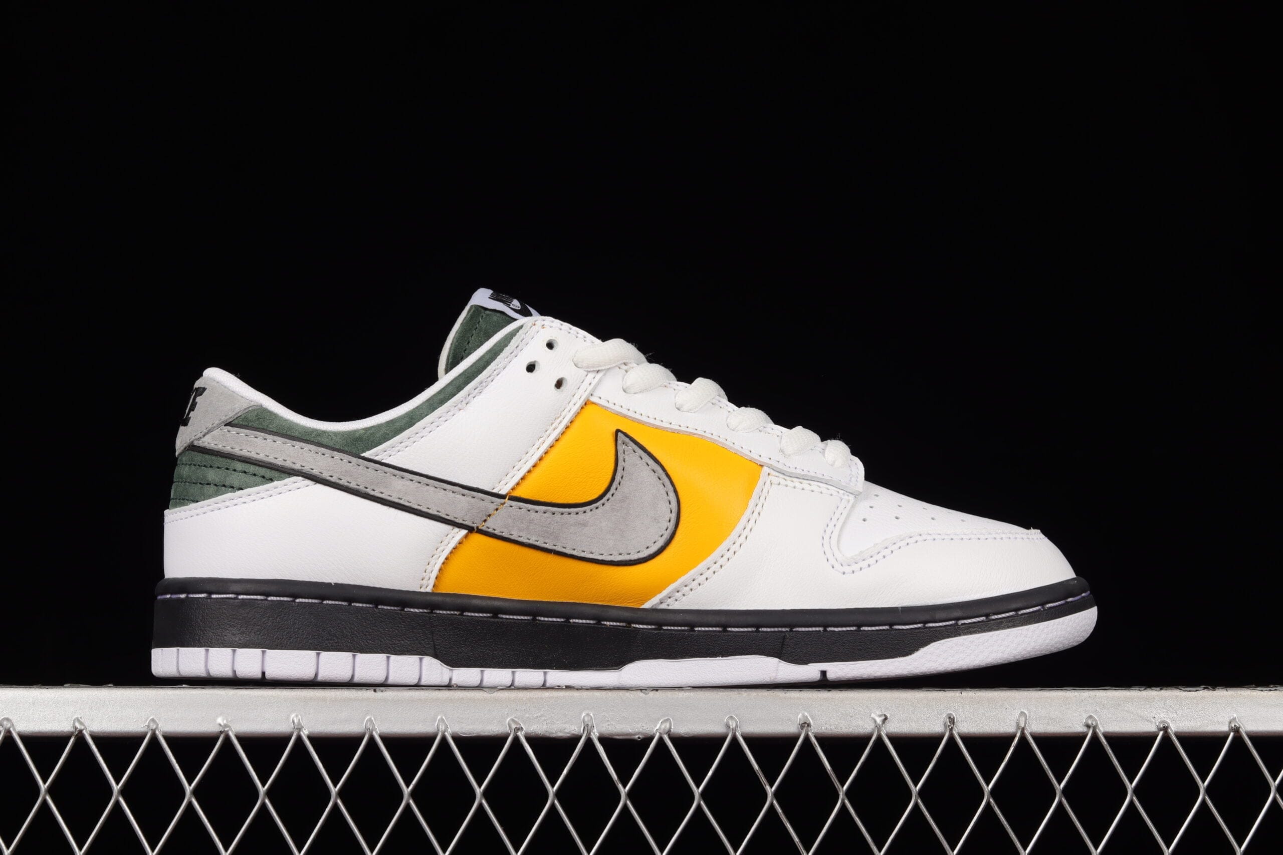 Nike SB Dunk Low Kobe White Yellow Green Black
