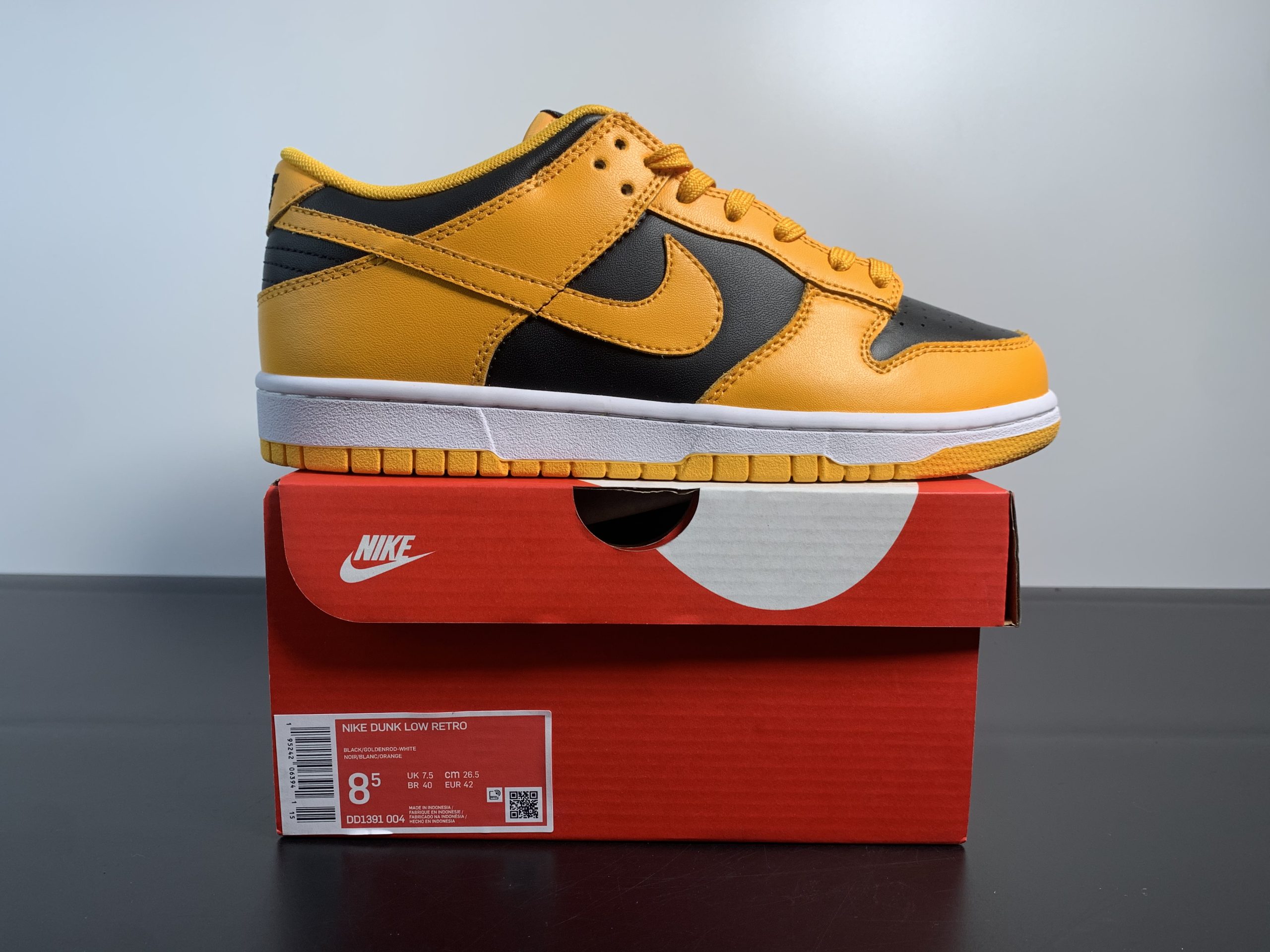 Nike Dunk Low Championship Goldenrod