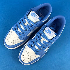 Nike Dunk Low UNC (2021)