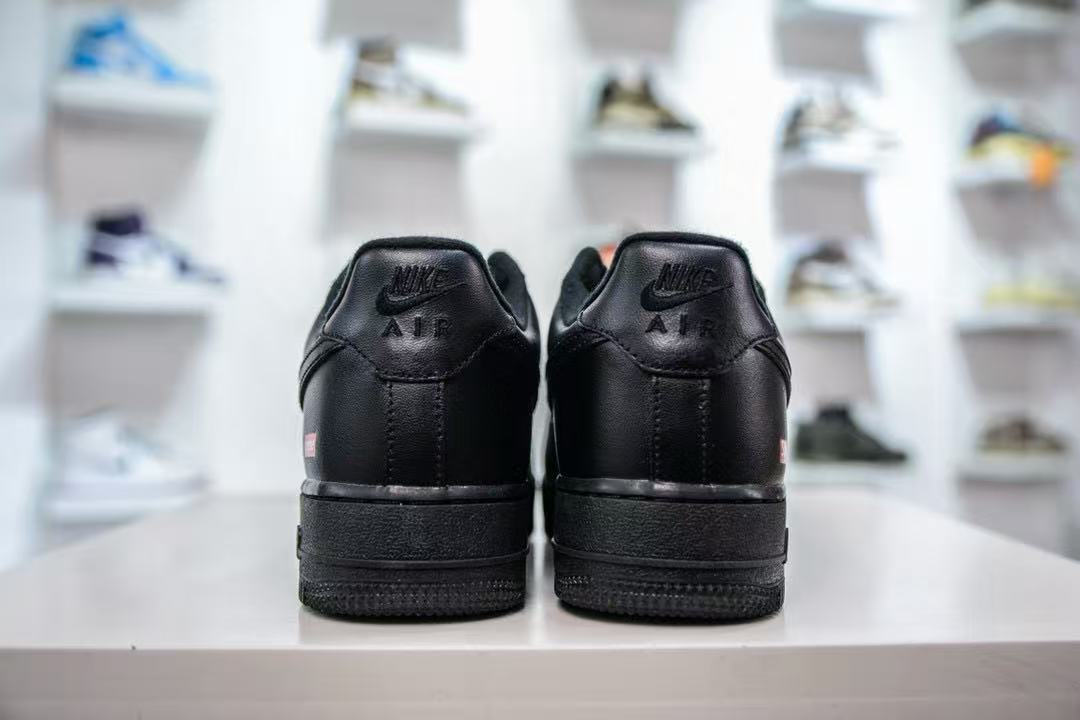 Nike Air Force 1 Low Supreme Black