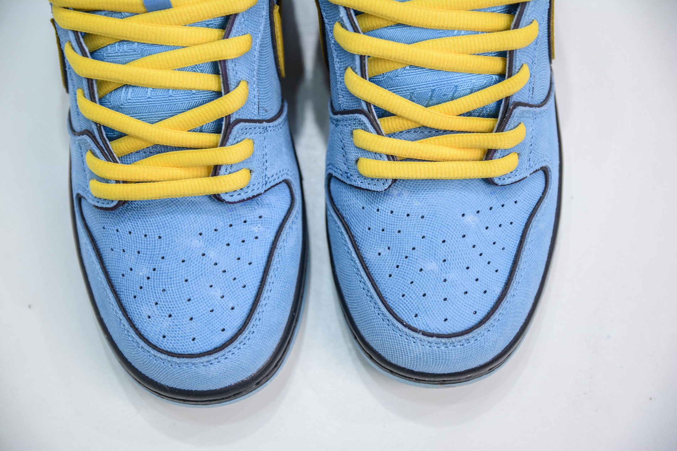 The Powerpuff Girls x Nike SB Dunk Low “Bubbles”