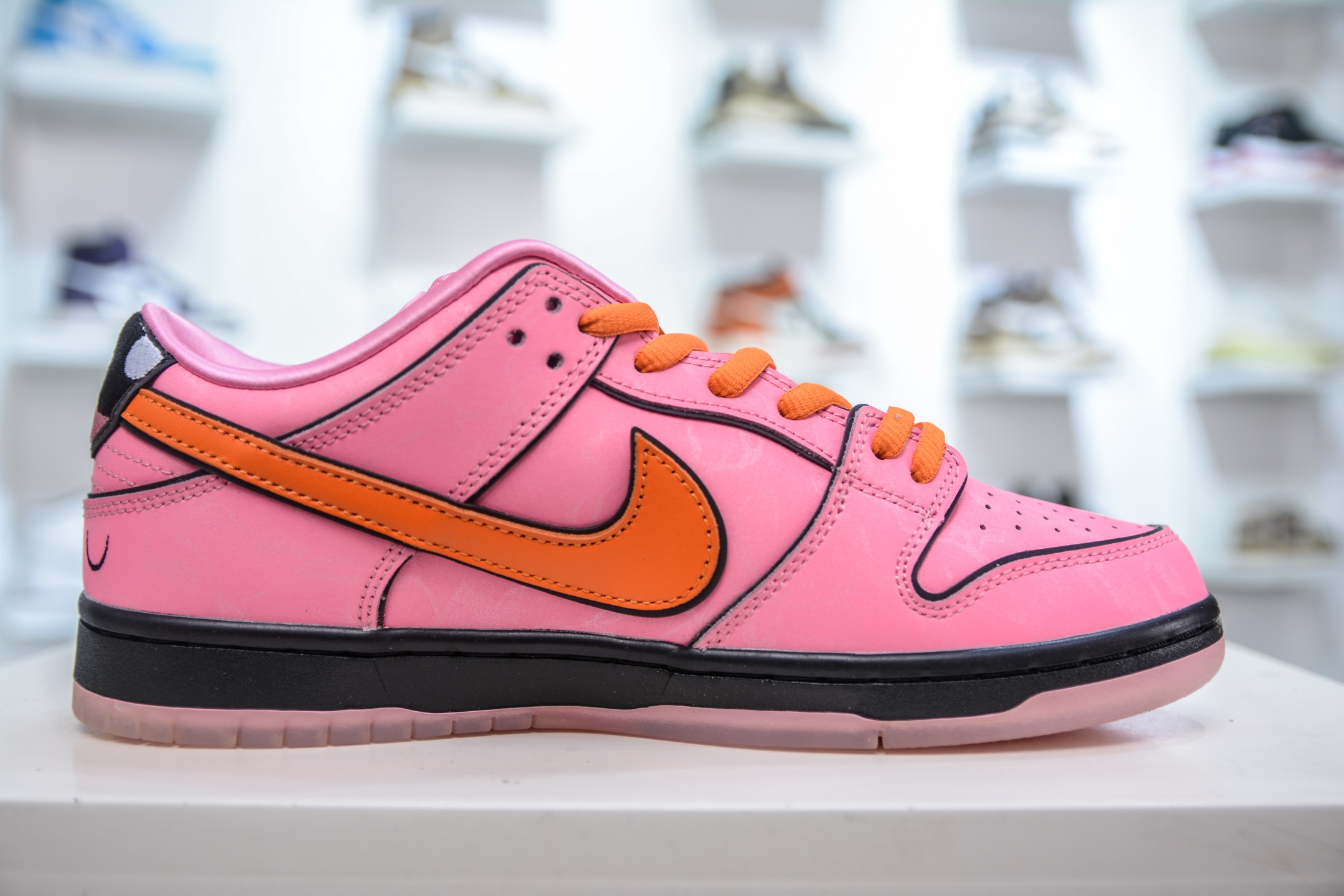 The Powerpuff Girls x Nike SB Dunk Low “Blossom”